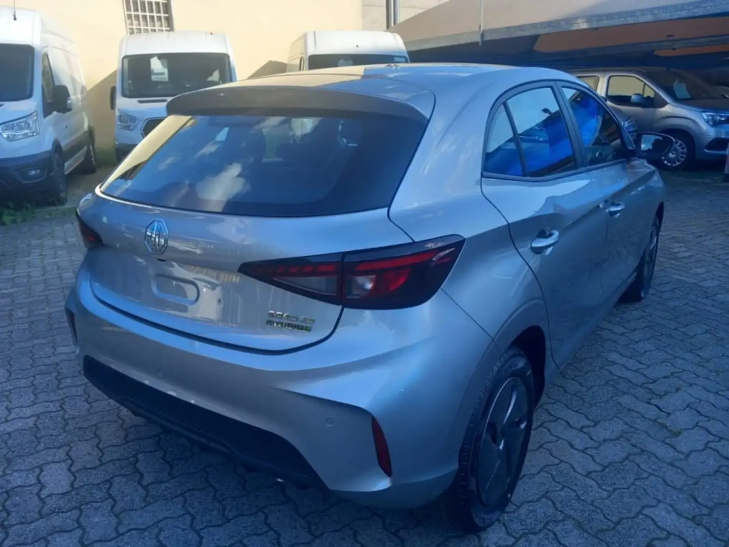 MG MG3 Hybrid+ Standard Argento - 2
