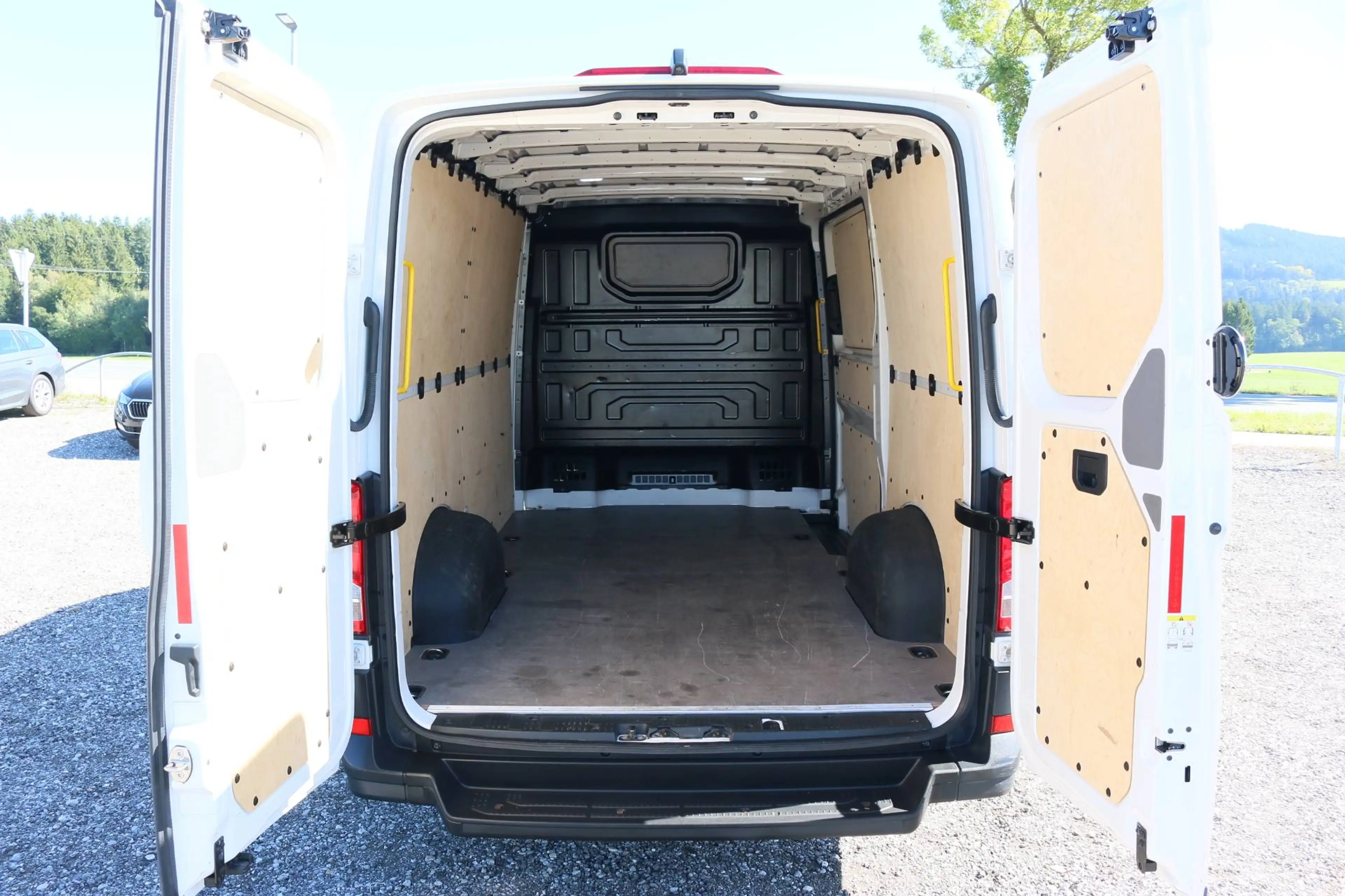 Volkswagen Crafter 35 Mittellang*AHK*Kamera*Top Zustand — photo 5