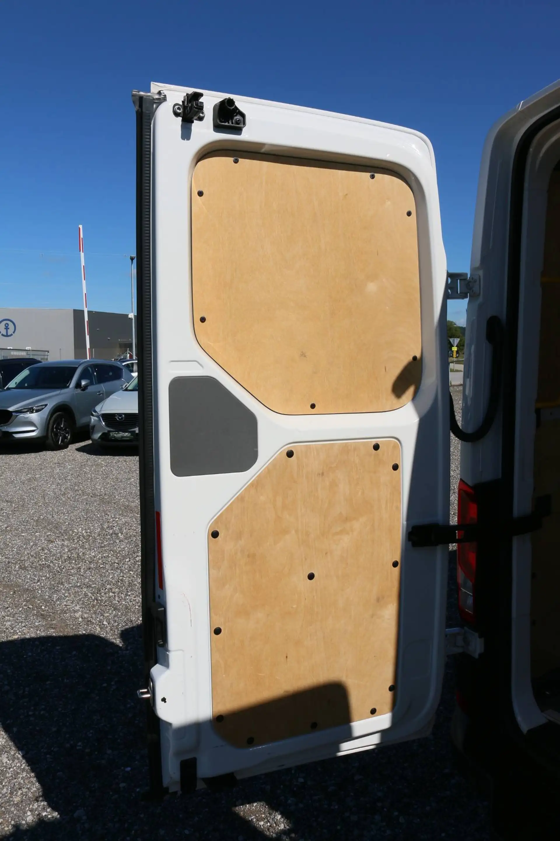 Volkswagen Crafter 35 Mittellang*AHK*Kamera*Top Zustand — photo 9