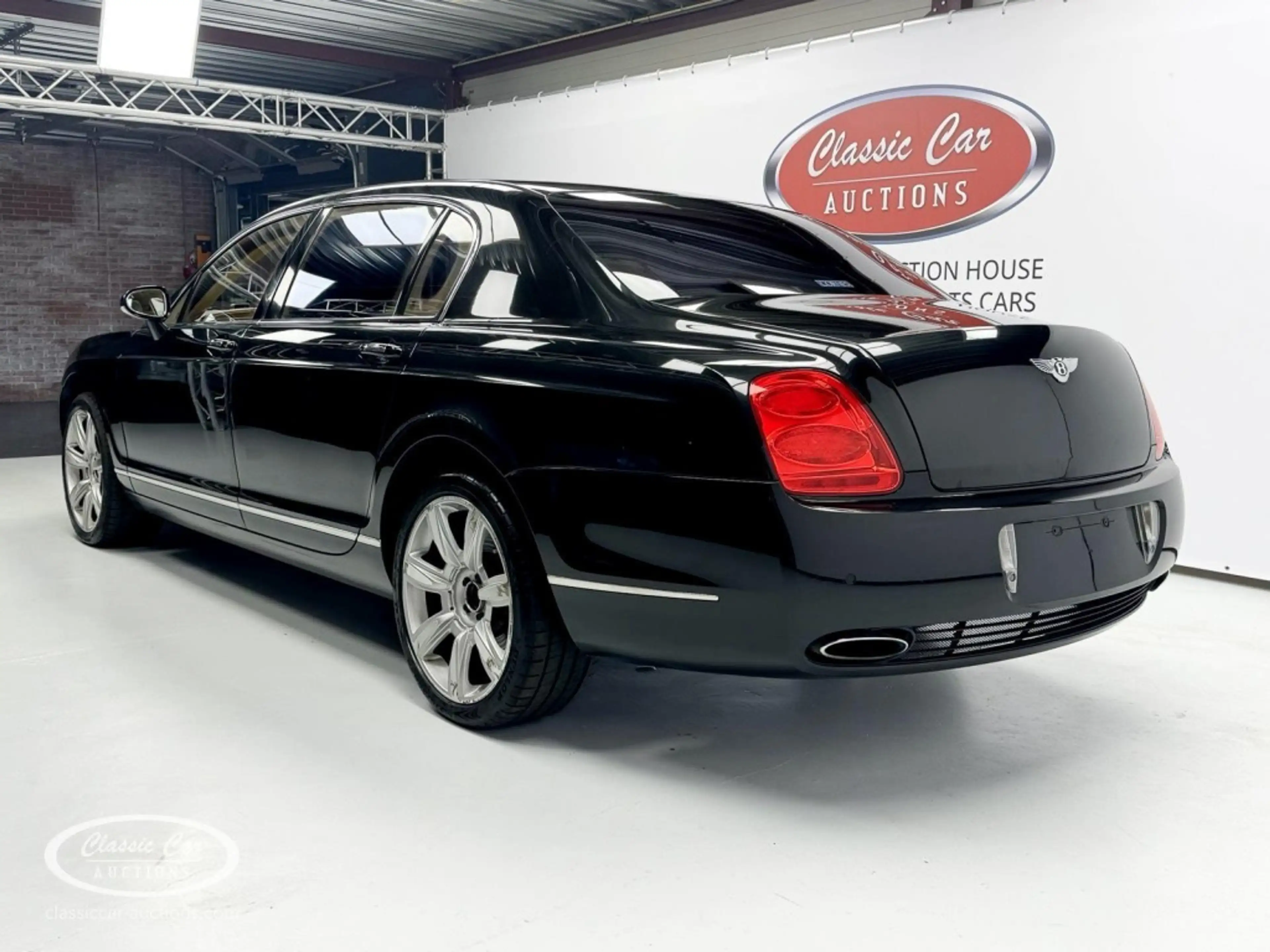 Bentley Flying Spur - ONLINE AUCTION — photo 6