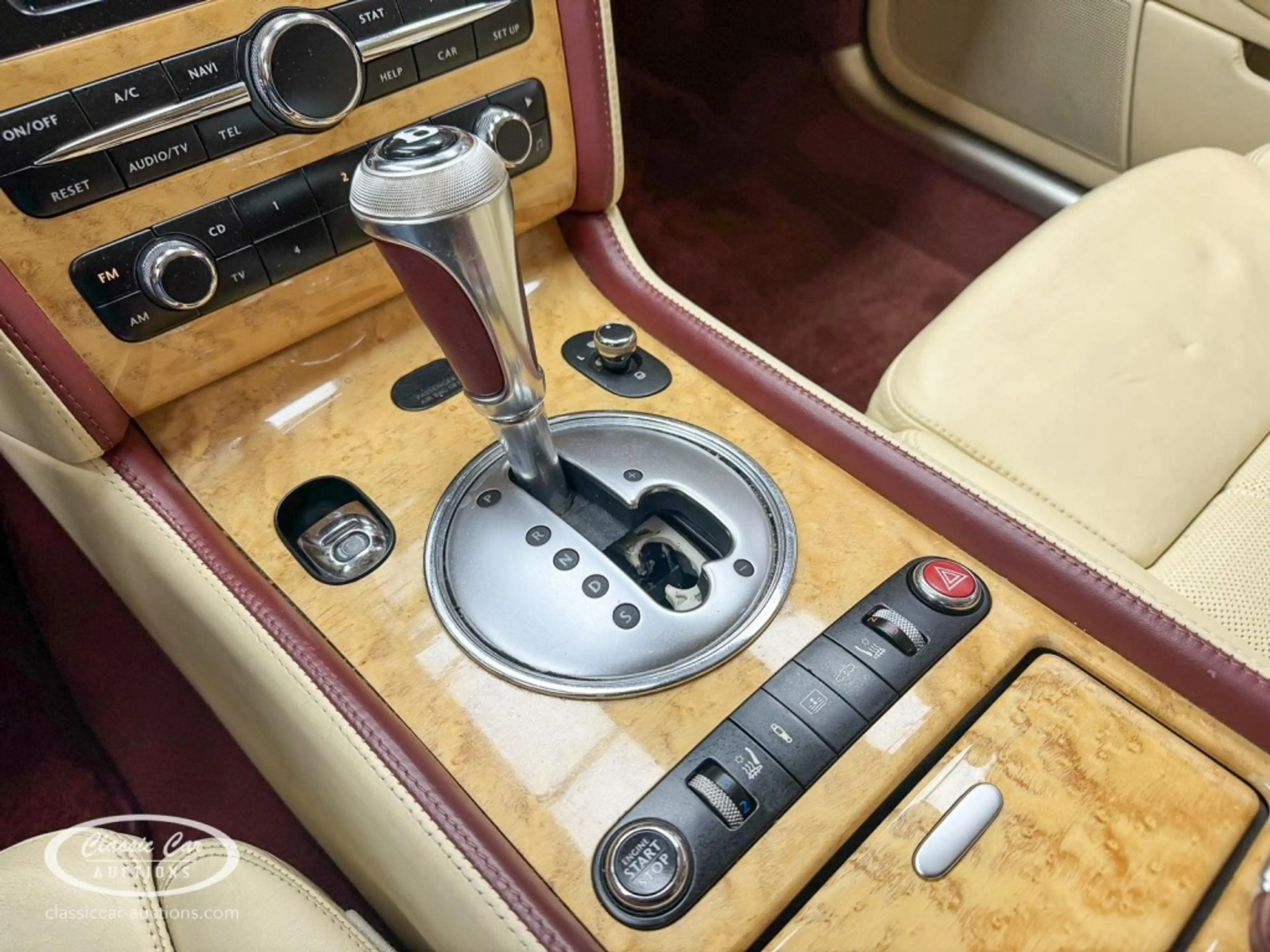 Bentley Flying Spur - ONLINE AUCTION — photo 15