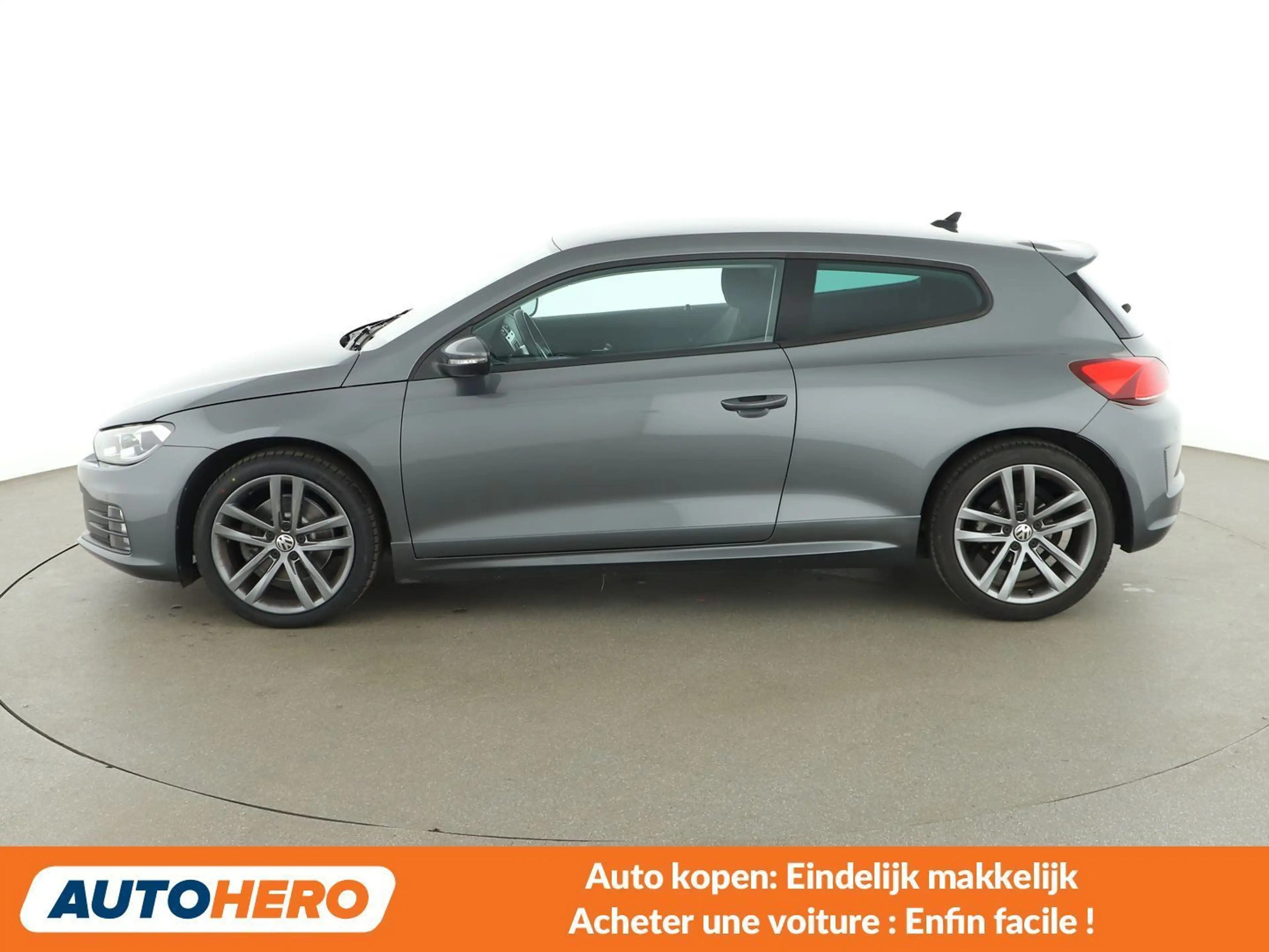 Volkswagen Scirocco 2.0 TSI BlueMotion — photo 3
