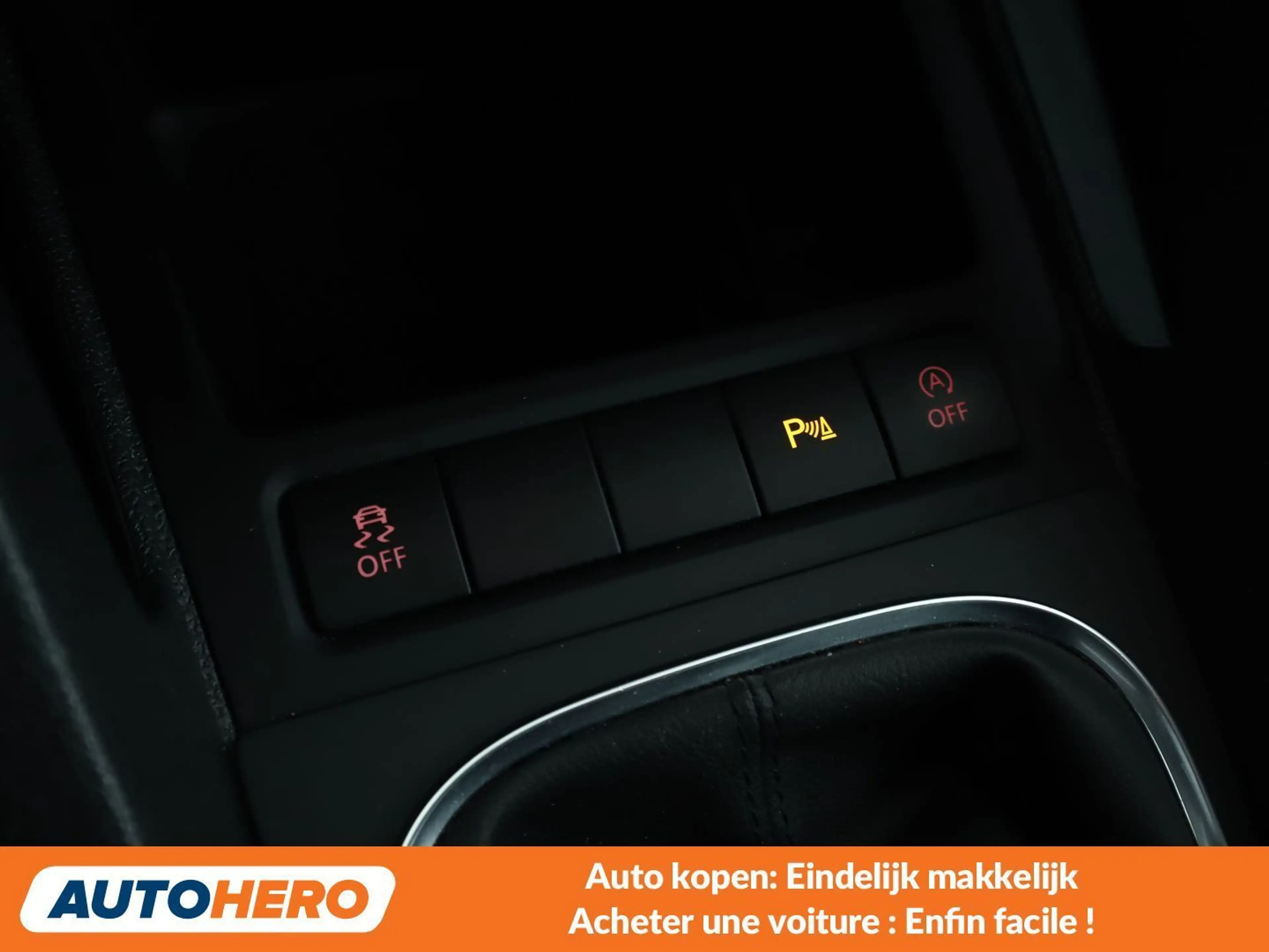 Volkswagen Scirocco 2.0 TSI BlueMotion — photo 13