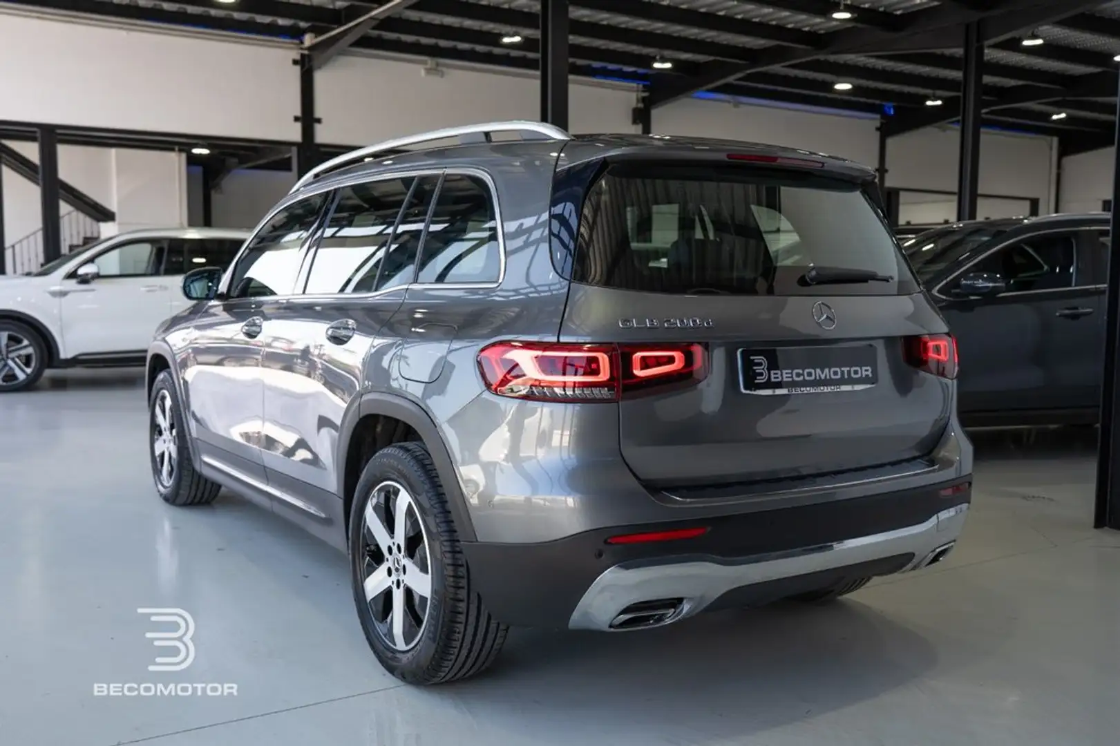 Mercedes-Benz GLB 200 2.0 D DCT 110KW (150CV) Gris - 2