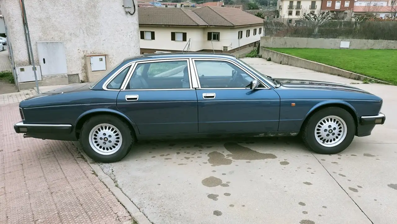 Jaguar XJ6 3.2 Sovereign Aut., foto 6