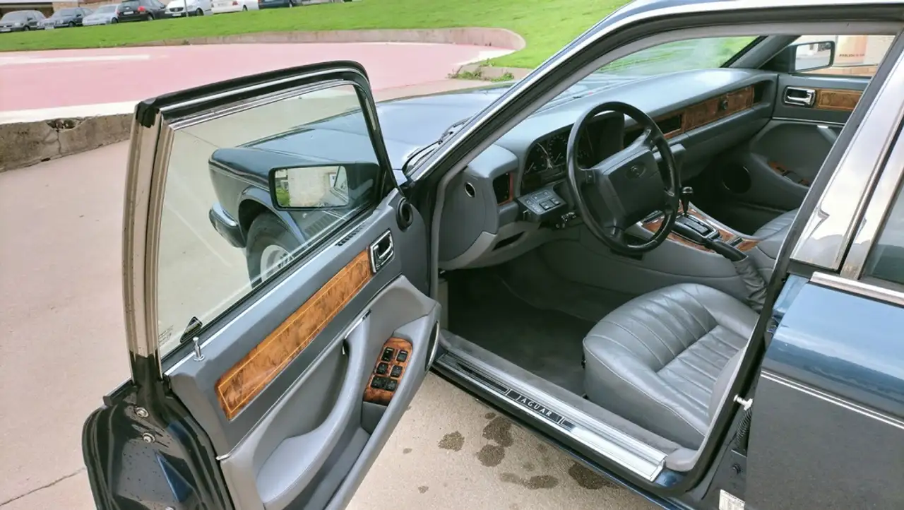 Jaguar XJ6 3.2 Sovereign Aut., foto 10