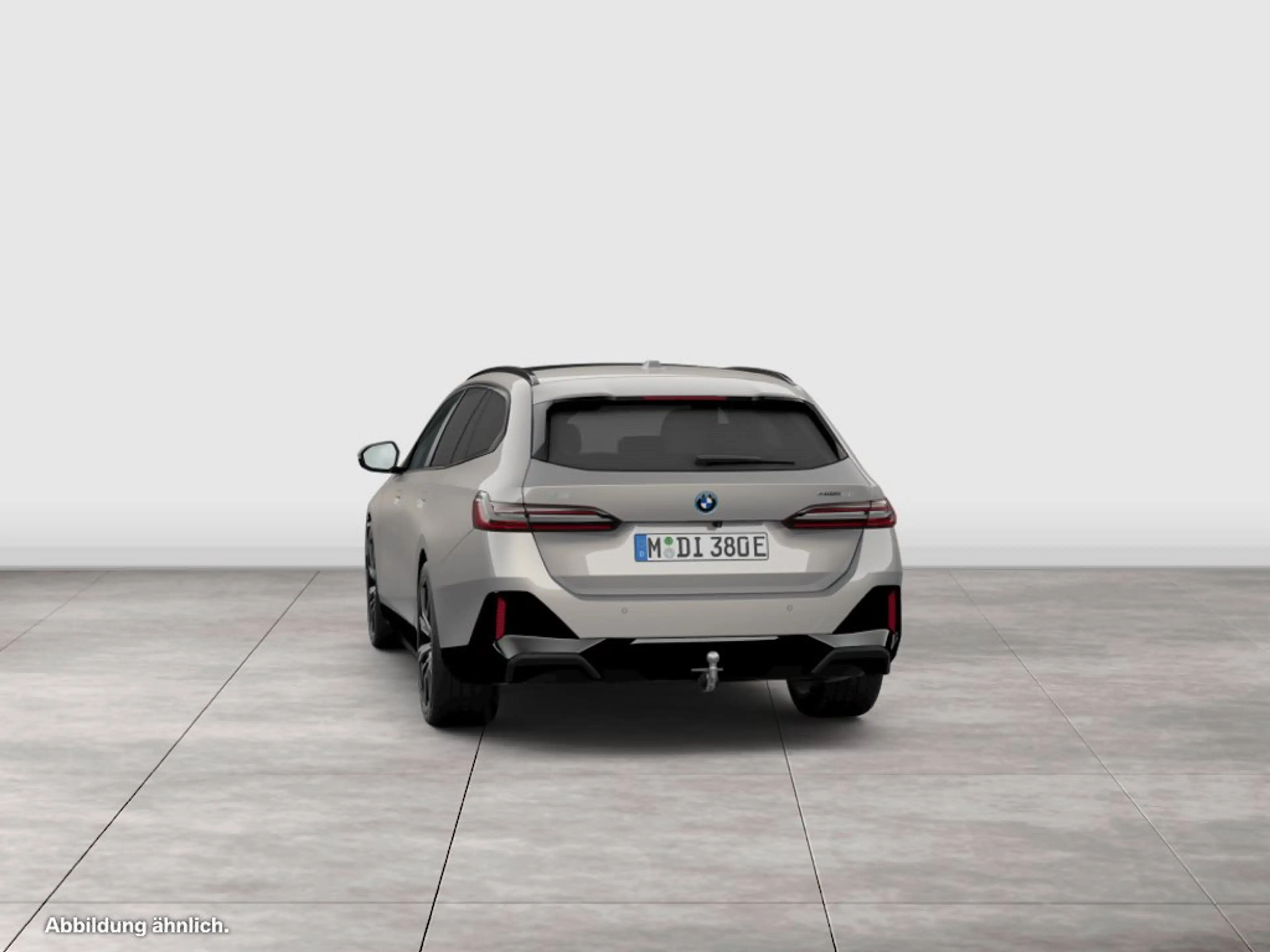 BMW i5 xDrive40 MSport HUD PANO ACC AHK RFK NAVI — photo 7