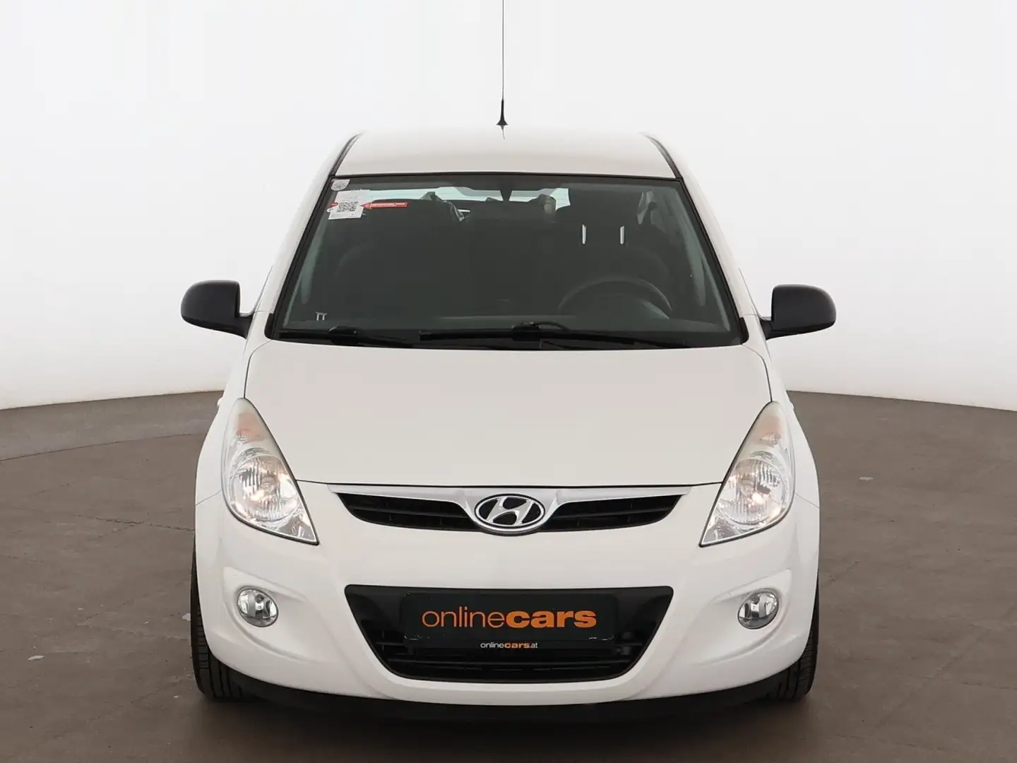 Hyundai i20 1.2 Classic KLIMA-ANLAGE RADIO Weiß - 2