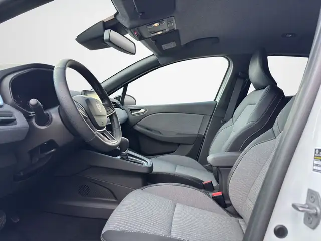 Renault Clio view 9