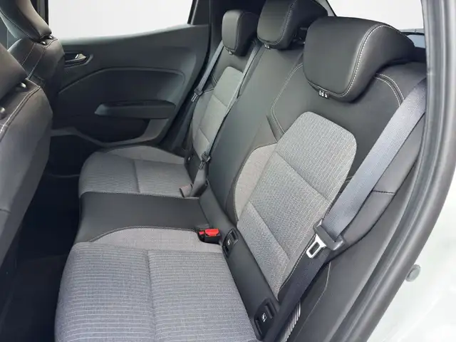 Renault Clio view 12