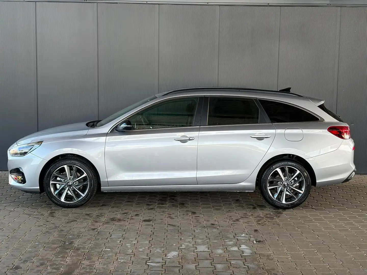 Hyundai i30 Kombi Comfort Plus 1.0 T-GDI DCT Navi/ Totwinke... Silber - 2