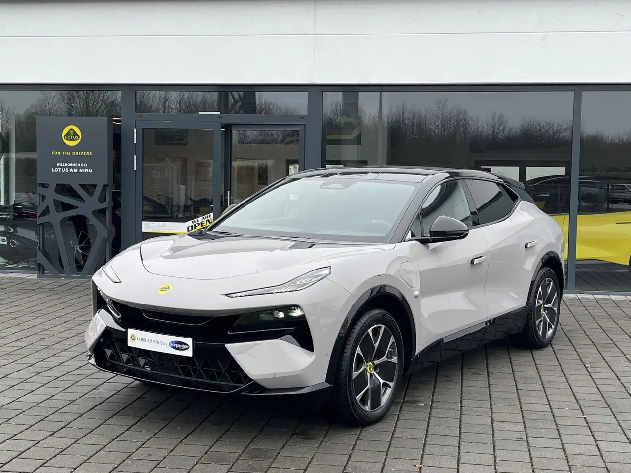 Lotus Eletre