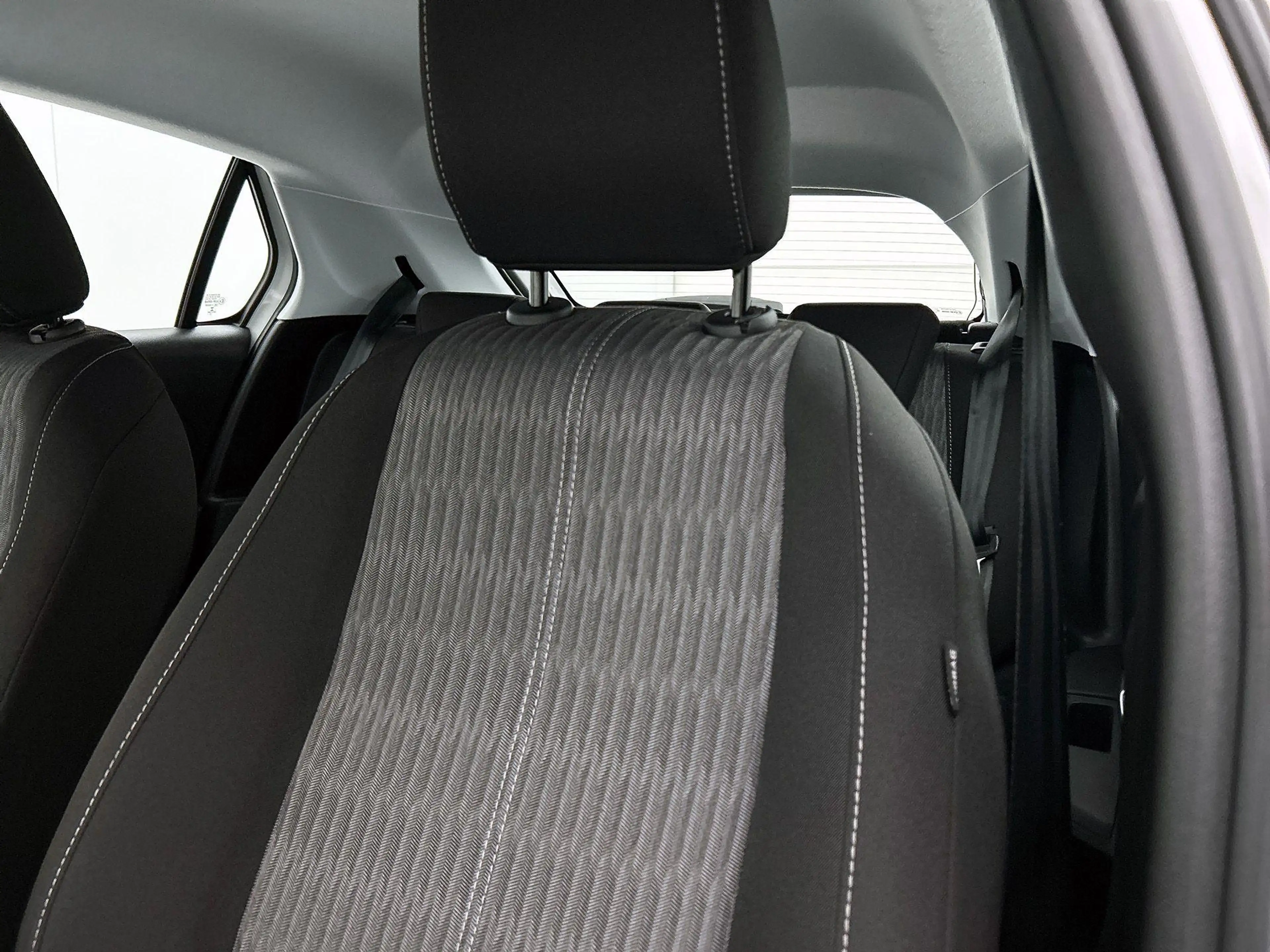 Opel Corsa-e Edition 50 kWh — photo 14