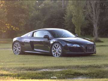 R8 5.2 V10 FSI quattro R tronic