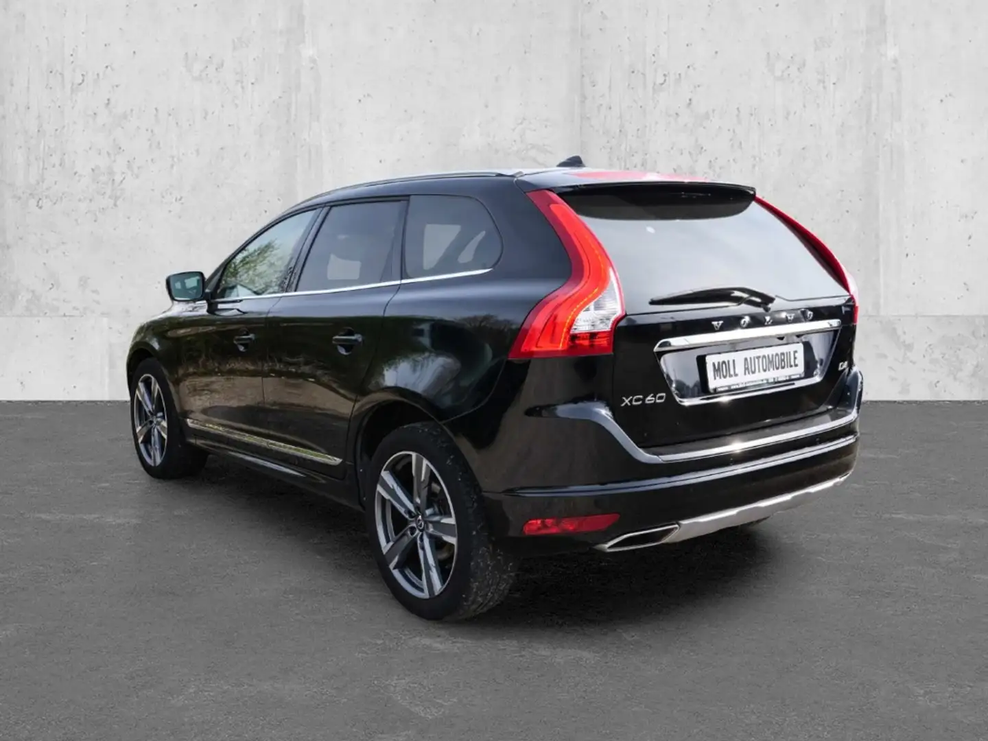 Volvo XC60 Summum 2WD El. Panodach Navi Leder Digitales Cockp Negro - 2
