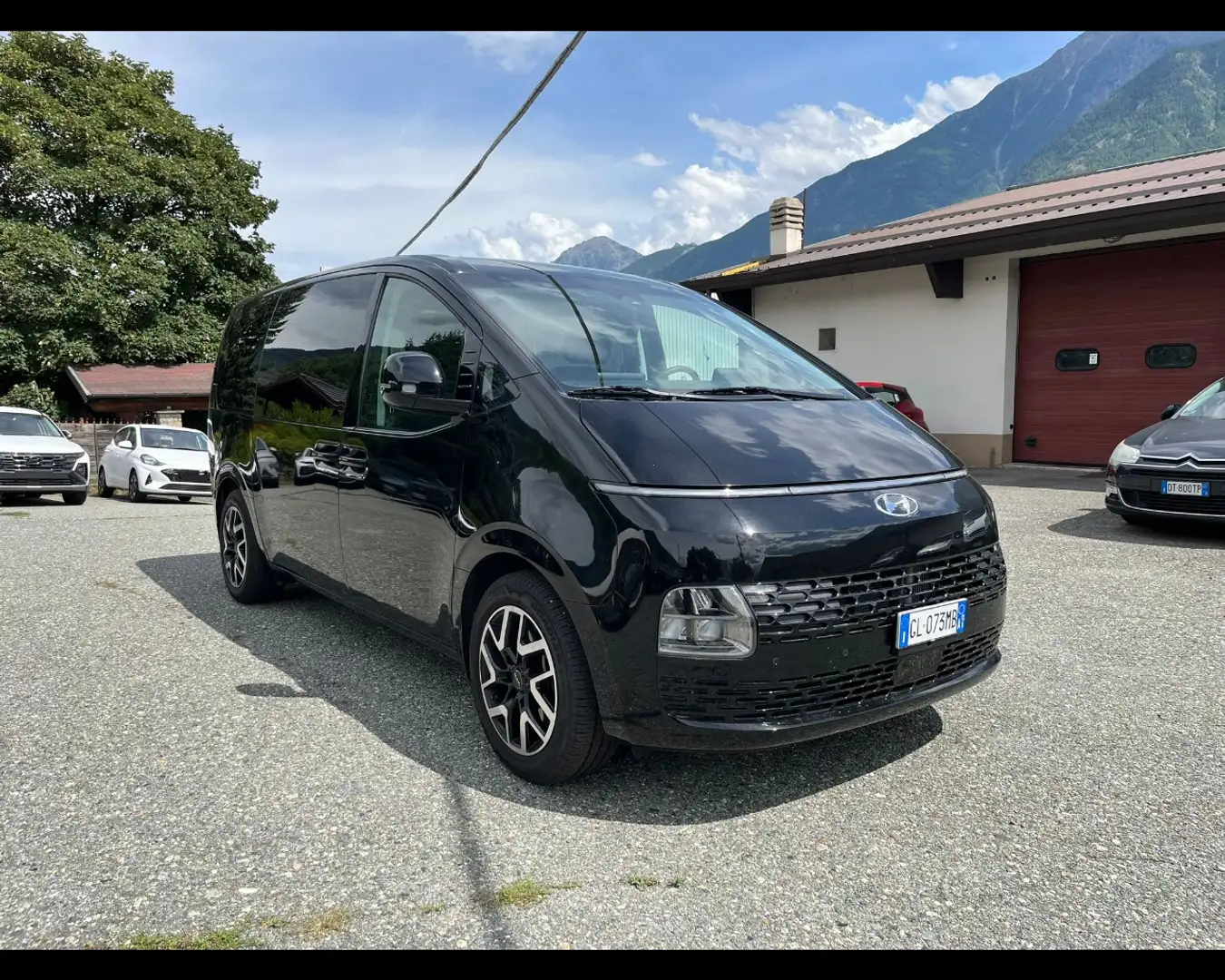 Hyundai STARIA 2.2 Wagon awd auto Zwart - 1