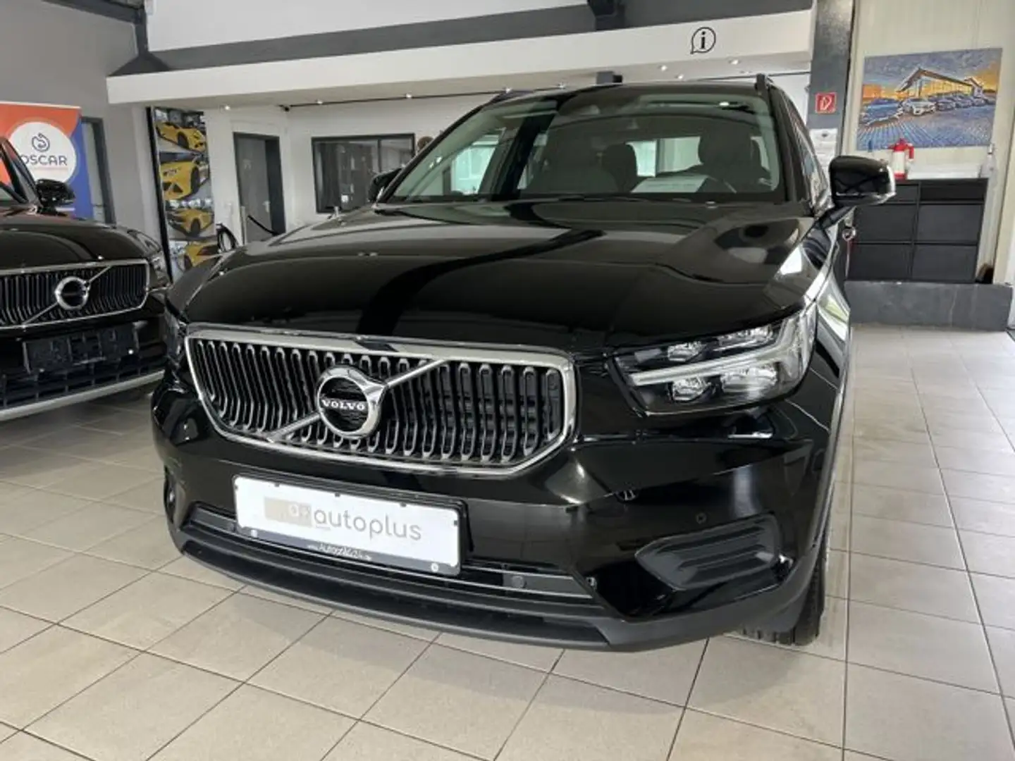 Volvo XC40 T3 Momentum Core Kamera LED WinterP Navi Schwarz - 2