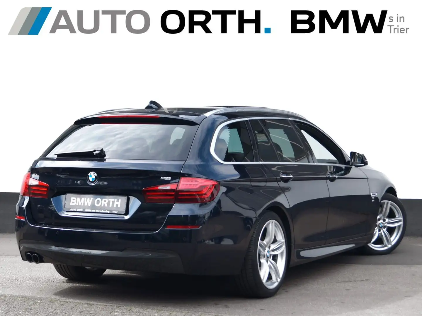 BMW 530 d Touring AUT. M-SPORT LEDER NAVI-P HUD PANO Schwarz - 2