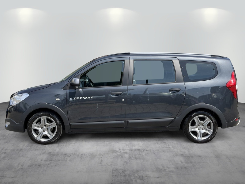 Dacia Lodgy 1.3 TCe 130 Stepway Plus 7 Sitzer Navi  Stepway Pl — photo 3