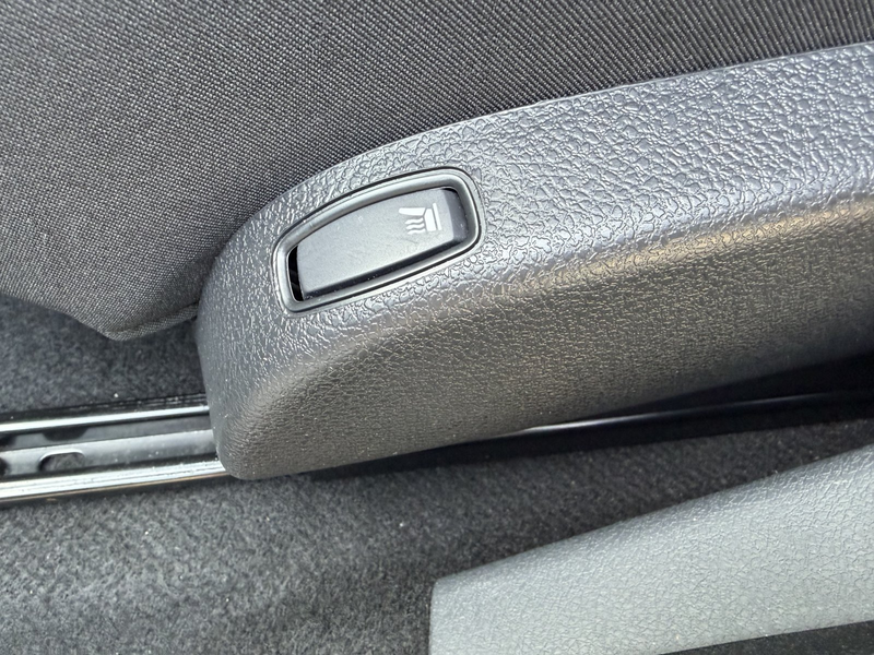 Dacia Lodgy 1.3 TCe 130 Stepway Plus 7 Sitzer Navi  Stepway Pl — photo 13