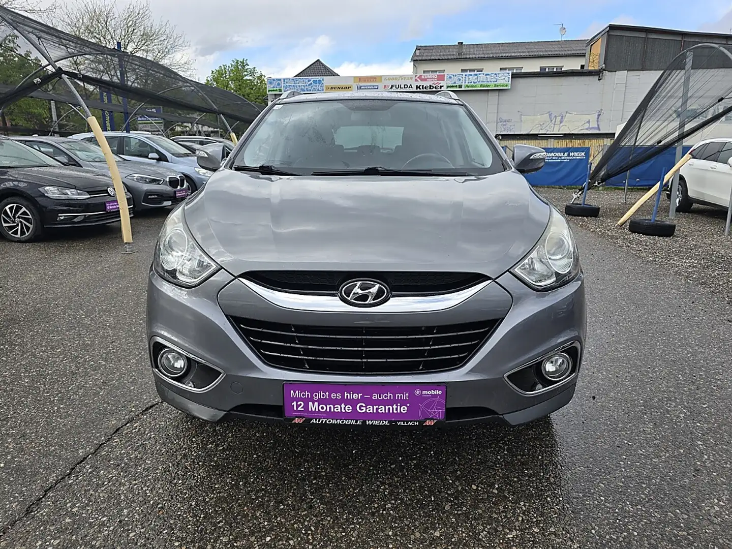 Hyundai iX35 2,0 CRDi UpGrade 4WD *AHK* Grau - 2
