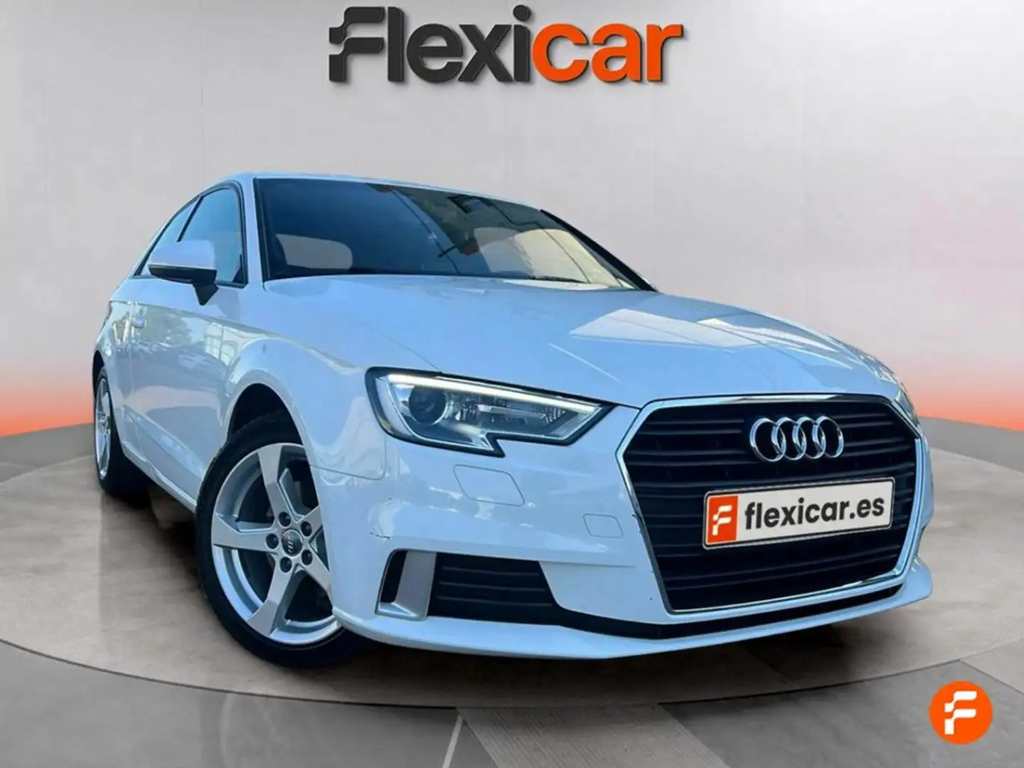 Audi A3 1.6 TDI 110CV clean S tronic Attraction Amarillo - 2