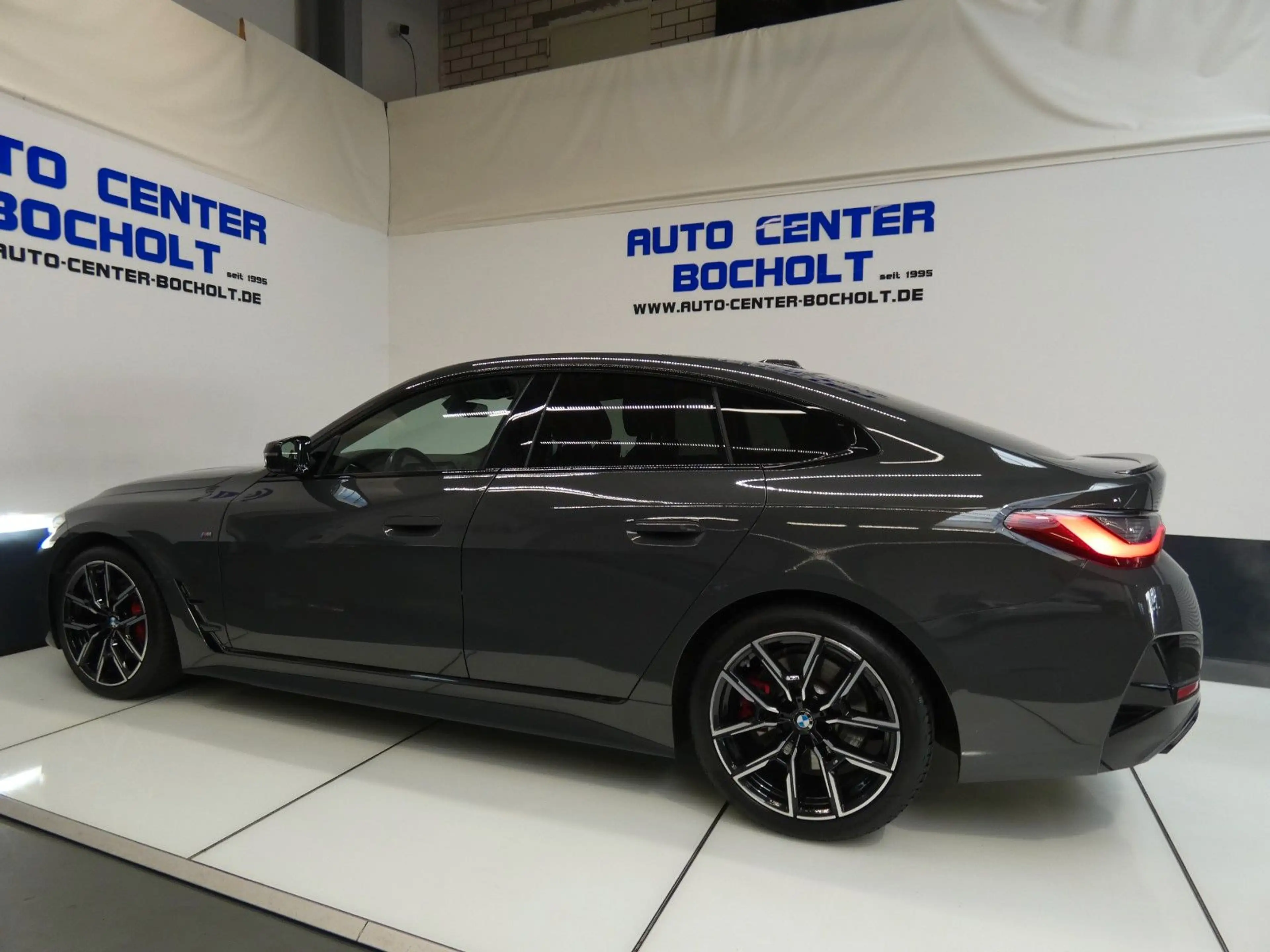 BMW M4 i xDrive*M Sport*LM19*DAB*360Kamera — photo 15