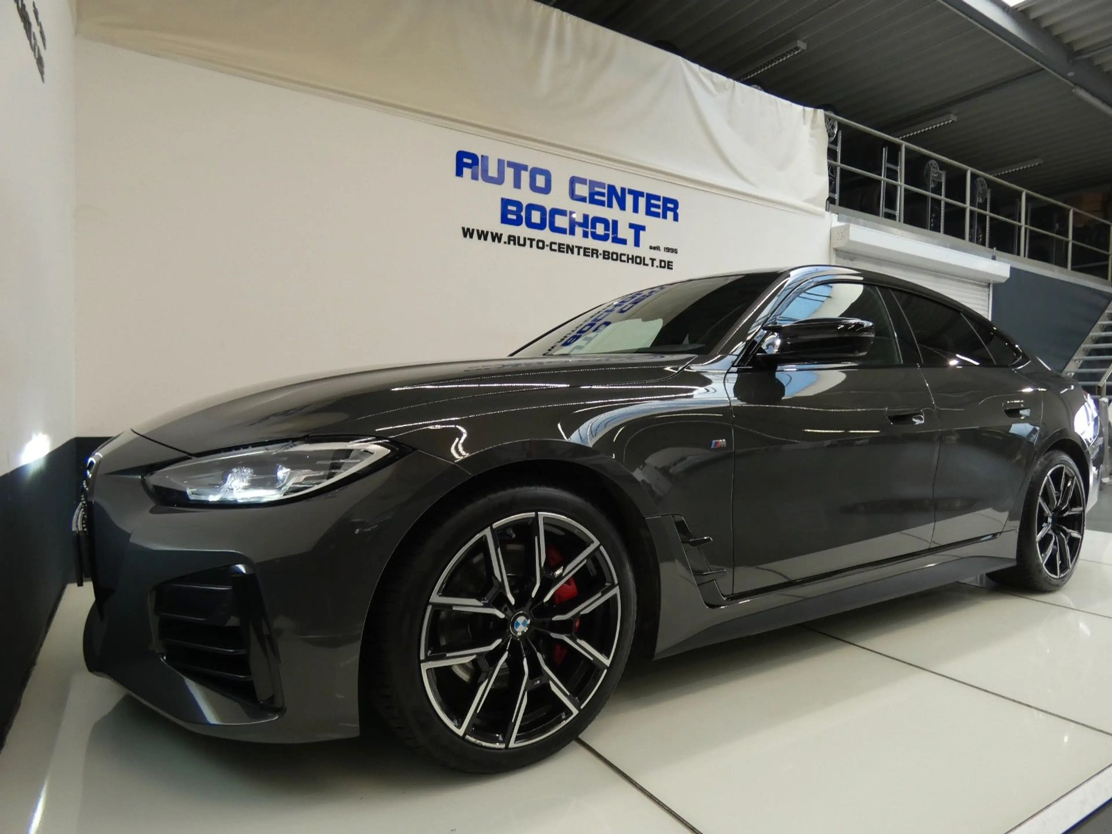 BMW M4 i xDrive*M Sport*LM19*DAB*360Kamera — photo 11