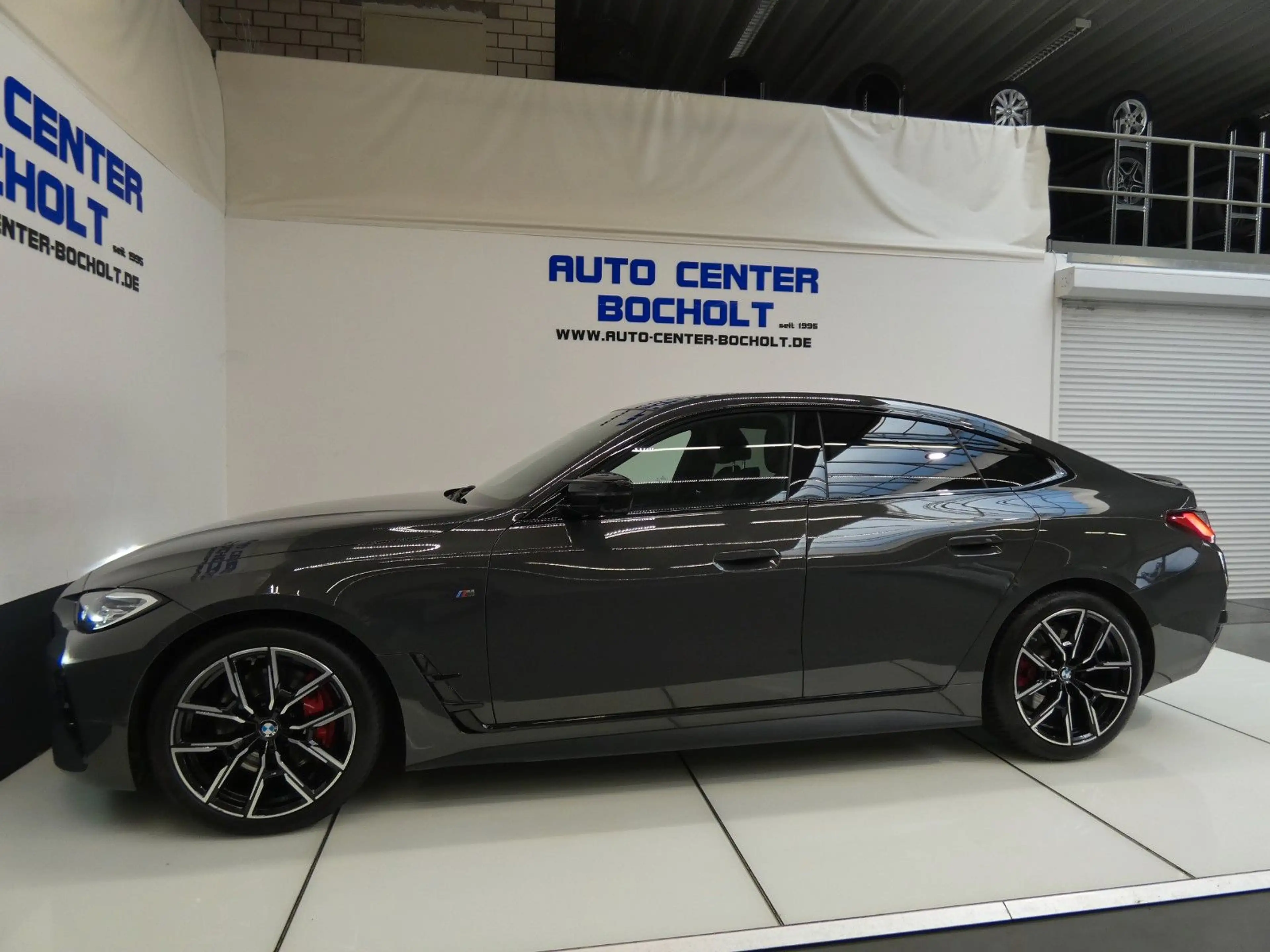 BMW M4 i xDrive*M Sport*LM19*DAB*360Kamera — photo 3
