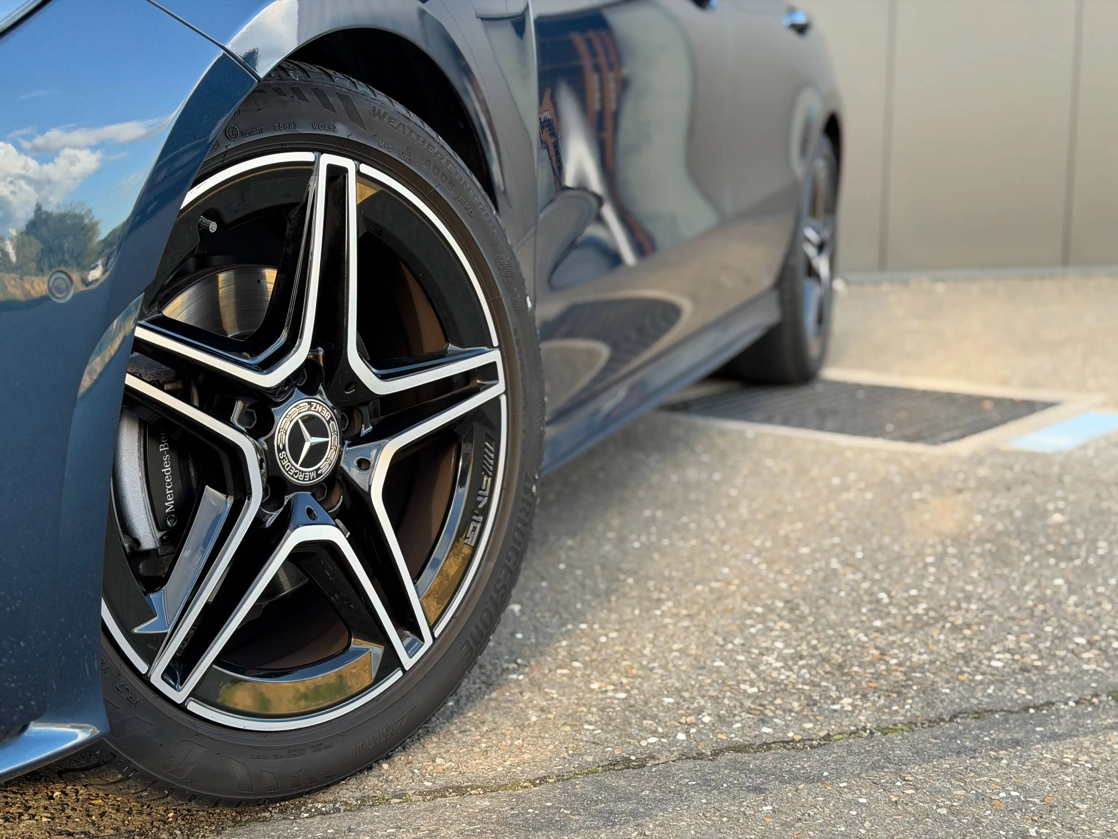 Mercedes-Benz CLA 180 d Shooting Brake 2.0 116cv - Pack AMG - Camera — photo 8