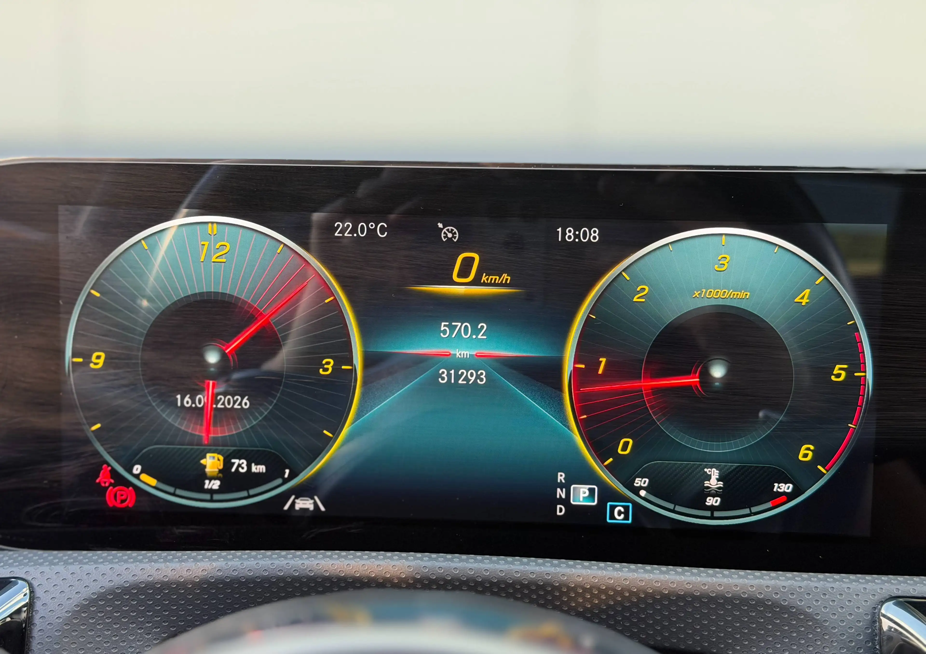 Mercedes-Benz CLA 180 d Shooting Brake 2.0 116cv - Pack AMG - Camera — photo 15