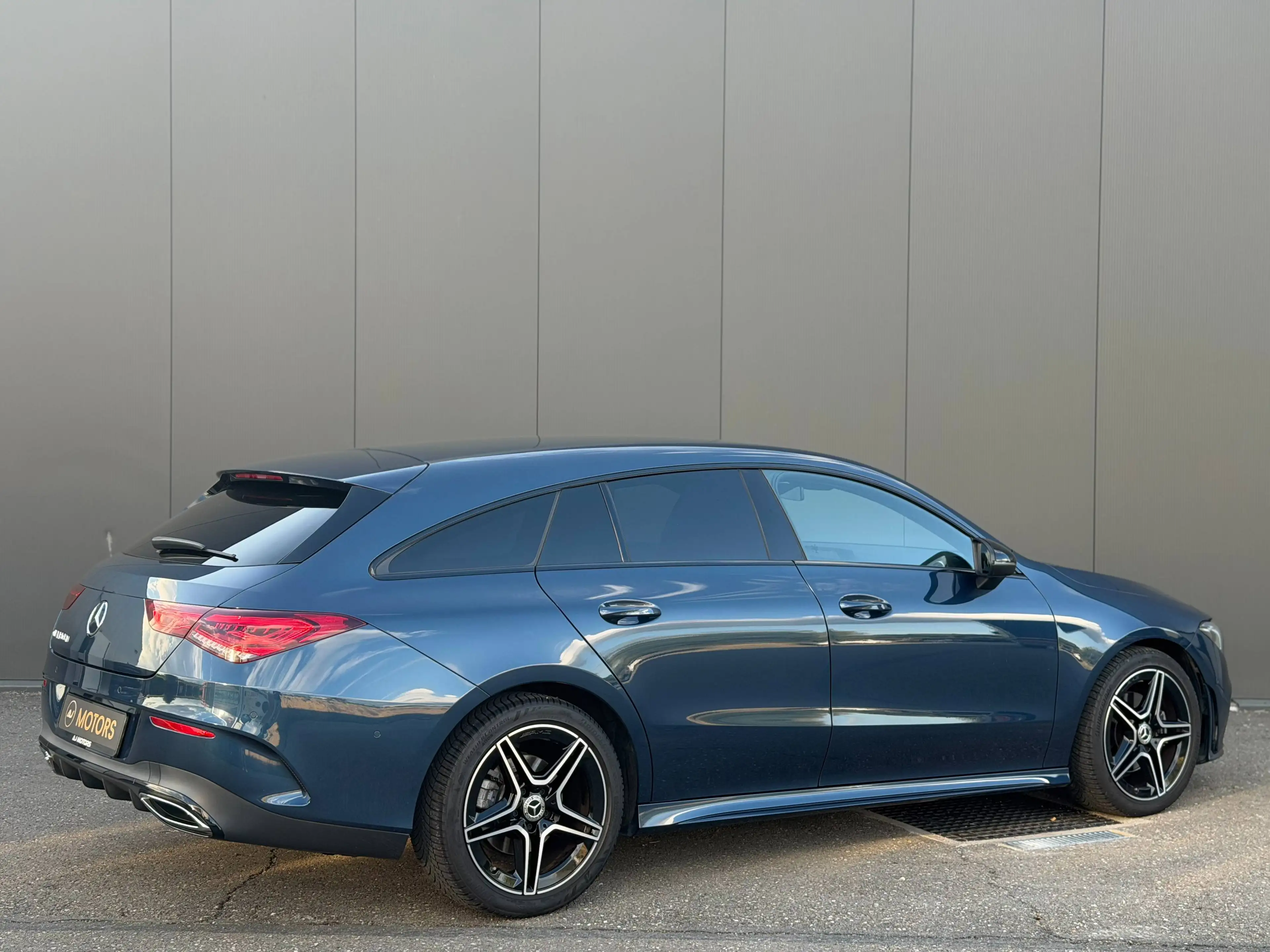 Mercedes-Benz CLA 180 d Shooting Brake 2.0 116cv - Pack AMG - Camera — photo 4