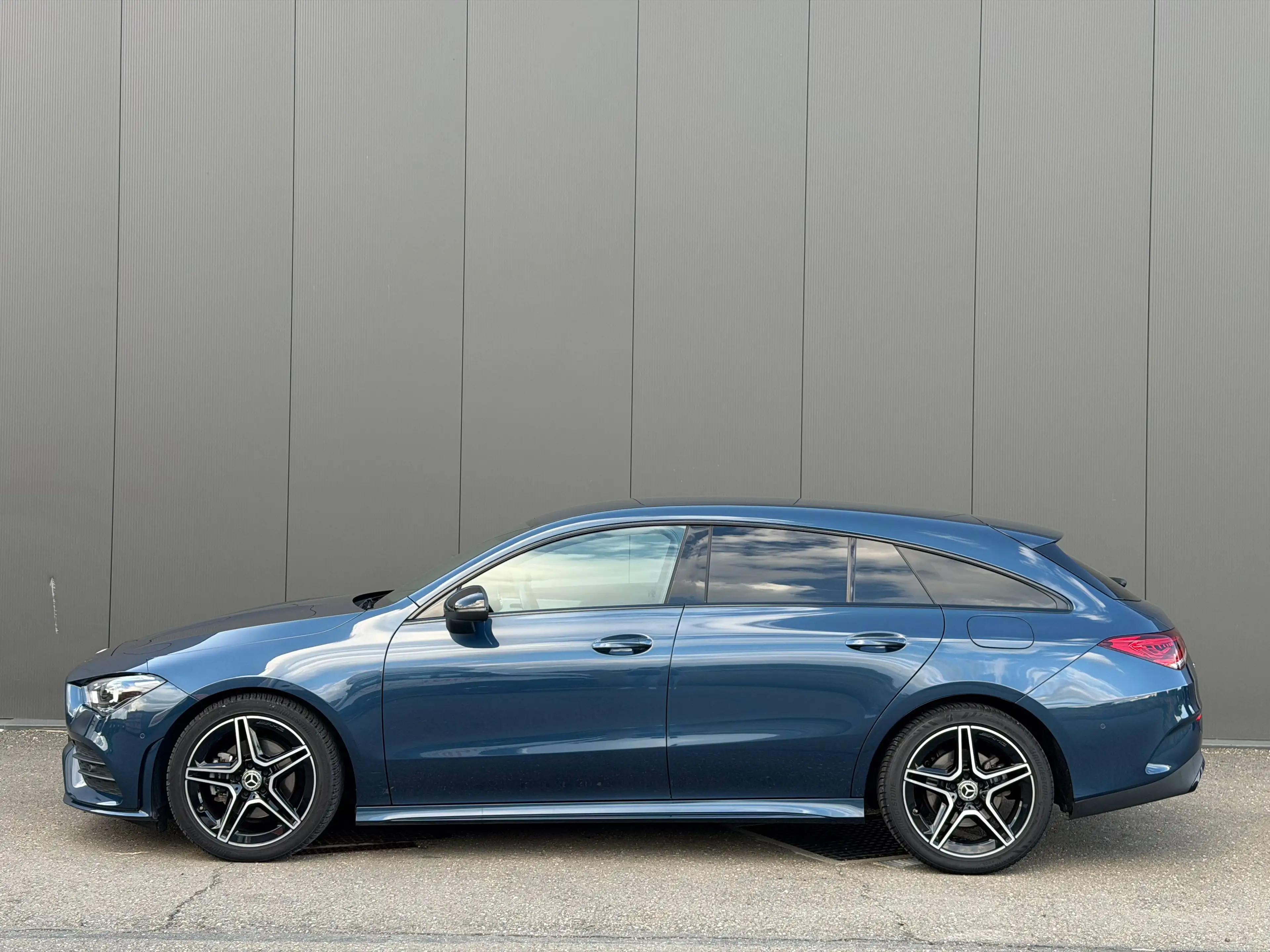 Mercedes-Benz CLA 180 d Shooting Brake 2.0 116cv - Pack AMG - Camera — photo 6