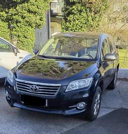 RAV4 2,2 D-4D 150 D-CAT 4WD Elegance Aut.