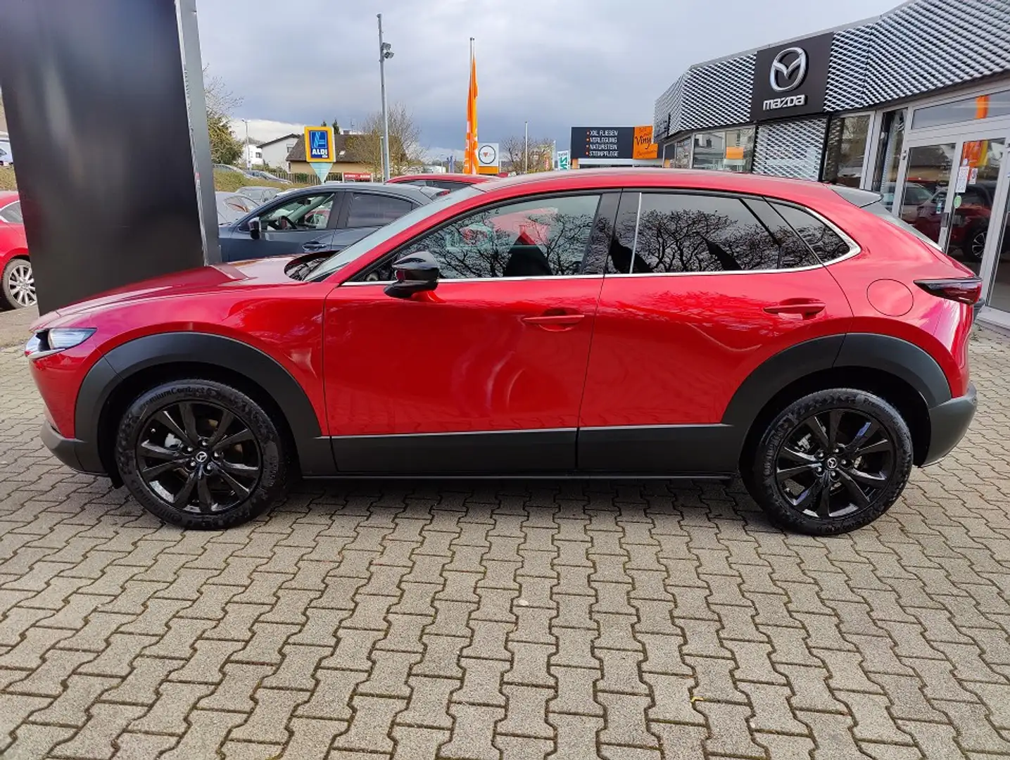 Mazda CX-30 2025 2.5L e-SKYACTIV G FWD Homura Rood - 2