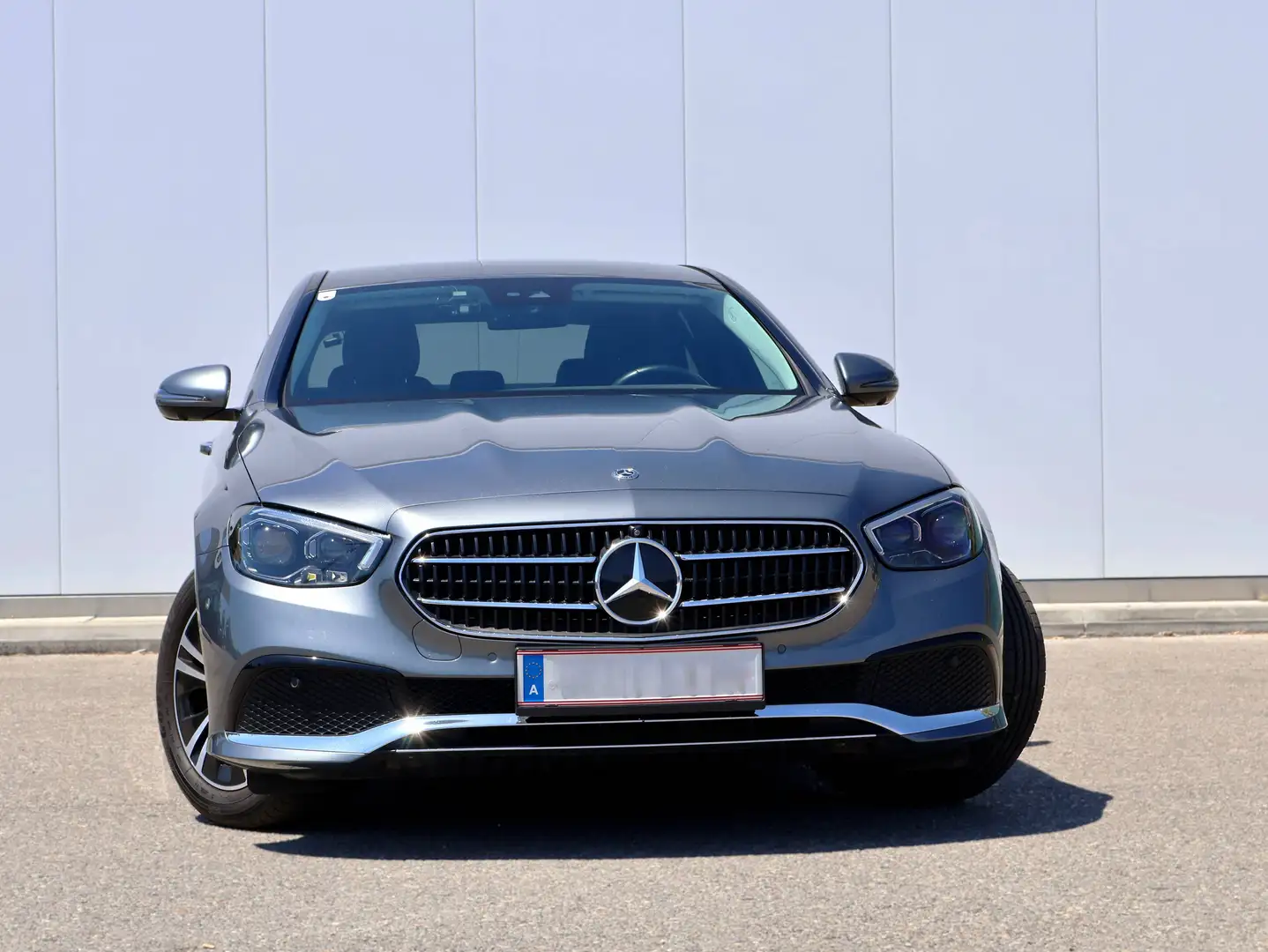 Mercedes-Benz E 220 E 220 d Aut. Grau - 2