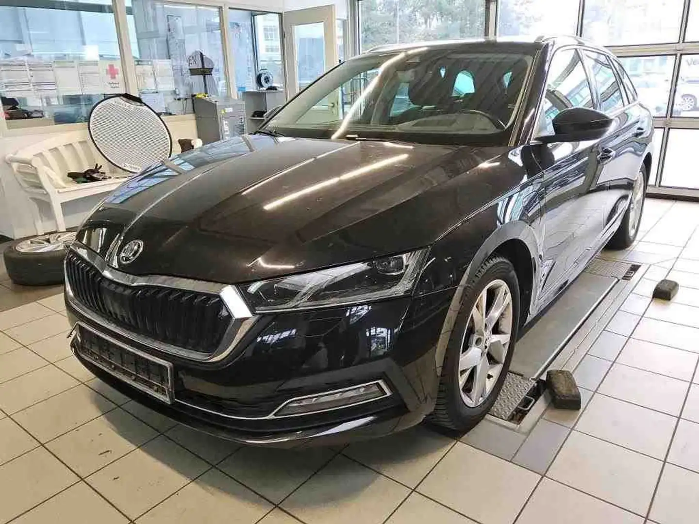 Skoda Octavia Octavia Combi 1.4 TSI iV DSG Style|NAVI|SHZG|LED - 1