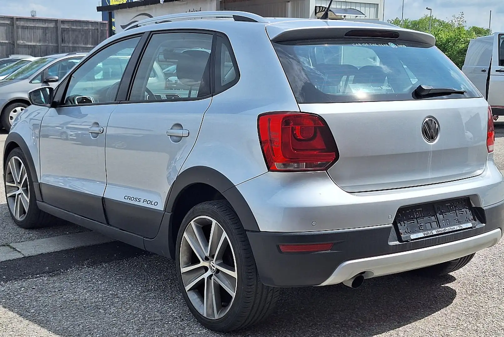 Volkswagen Polo CrossPolo 1,4 DSG Gris - 2