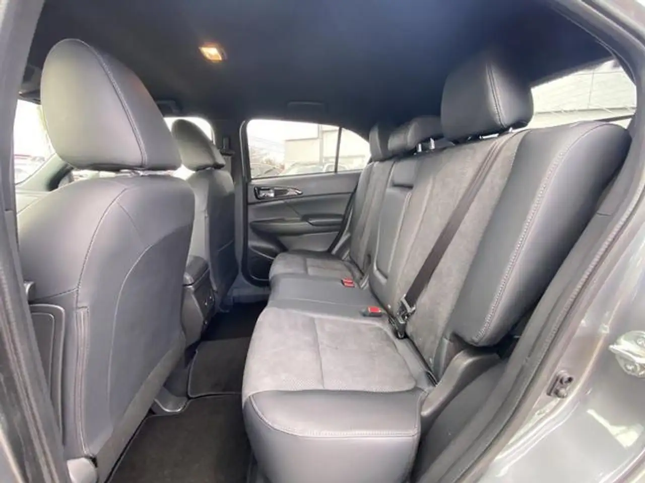 Mitsubishi Eclipse Cross снимка Mitsubishi Eclipse Cross