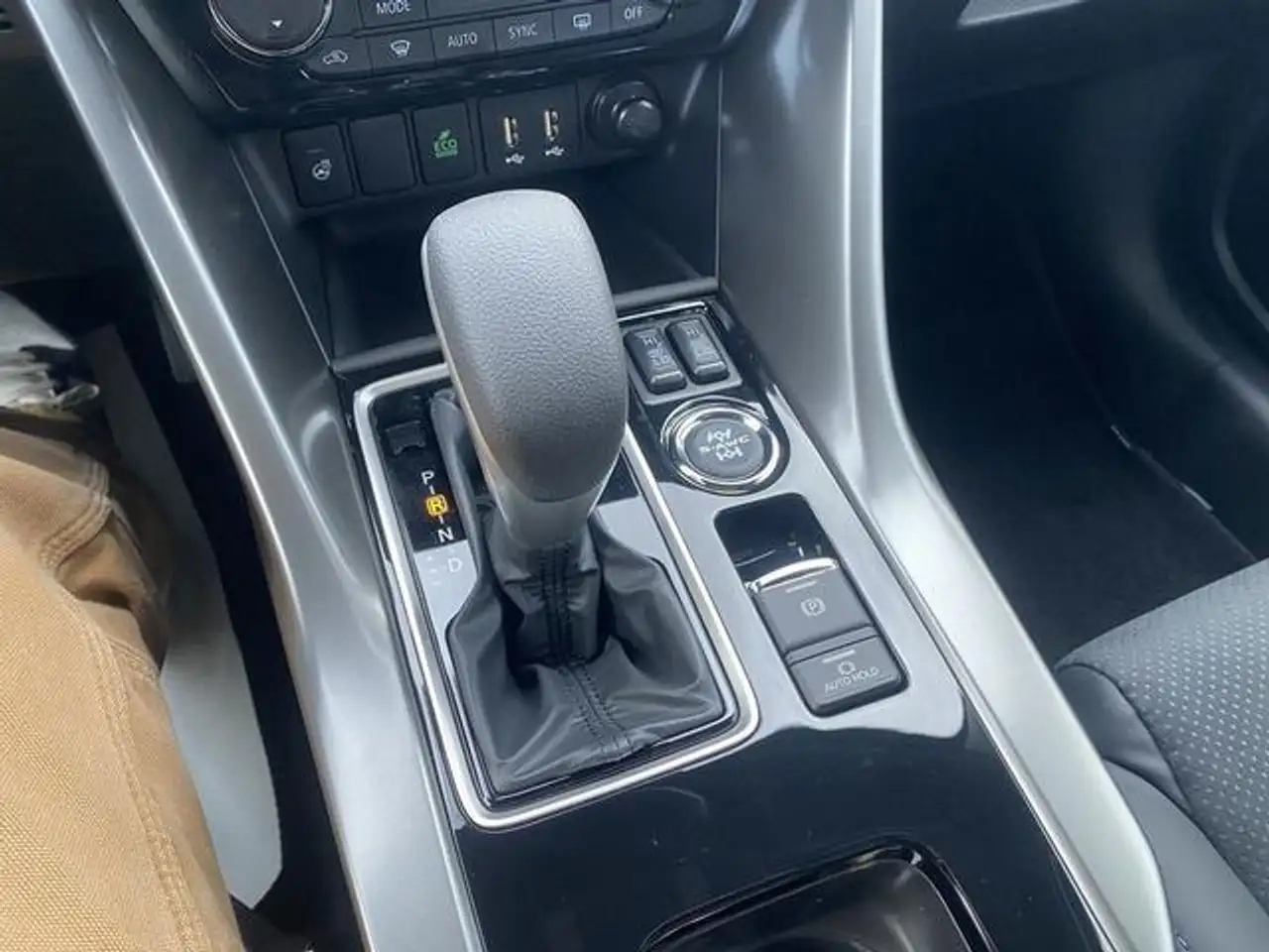 Mitsubishi Eclipse Cross снимка Mitsubishi Eclipse Cross