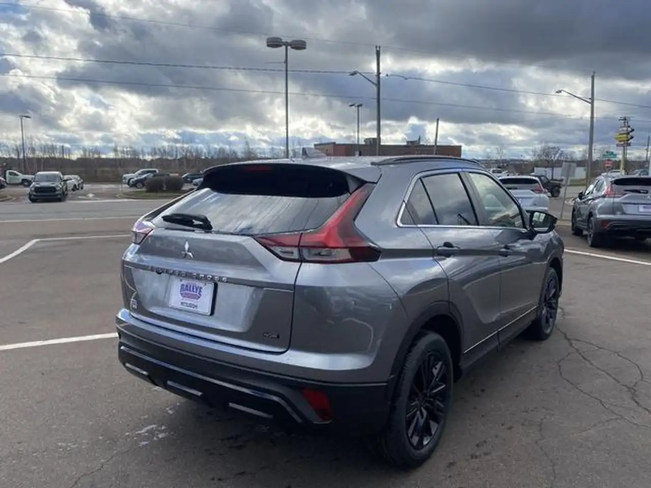 Mitsubishi Eclipse Cross снимка Mitsubishi Eclipse Cross