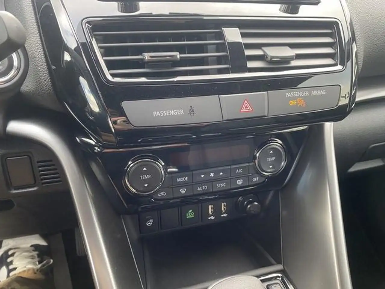 Mitsubishi Eclipse Cross снимка Mitsubishi Eclipse Cross