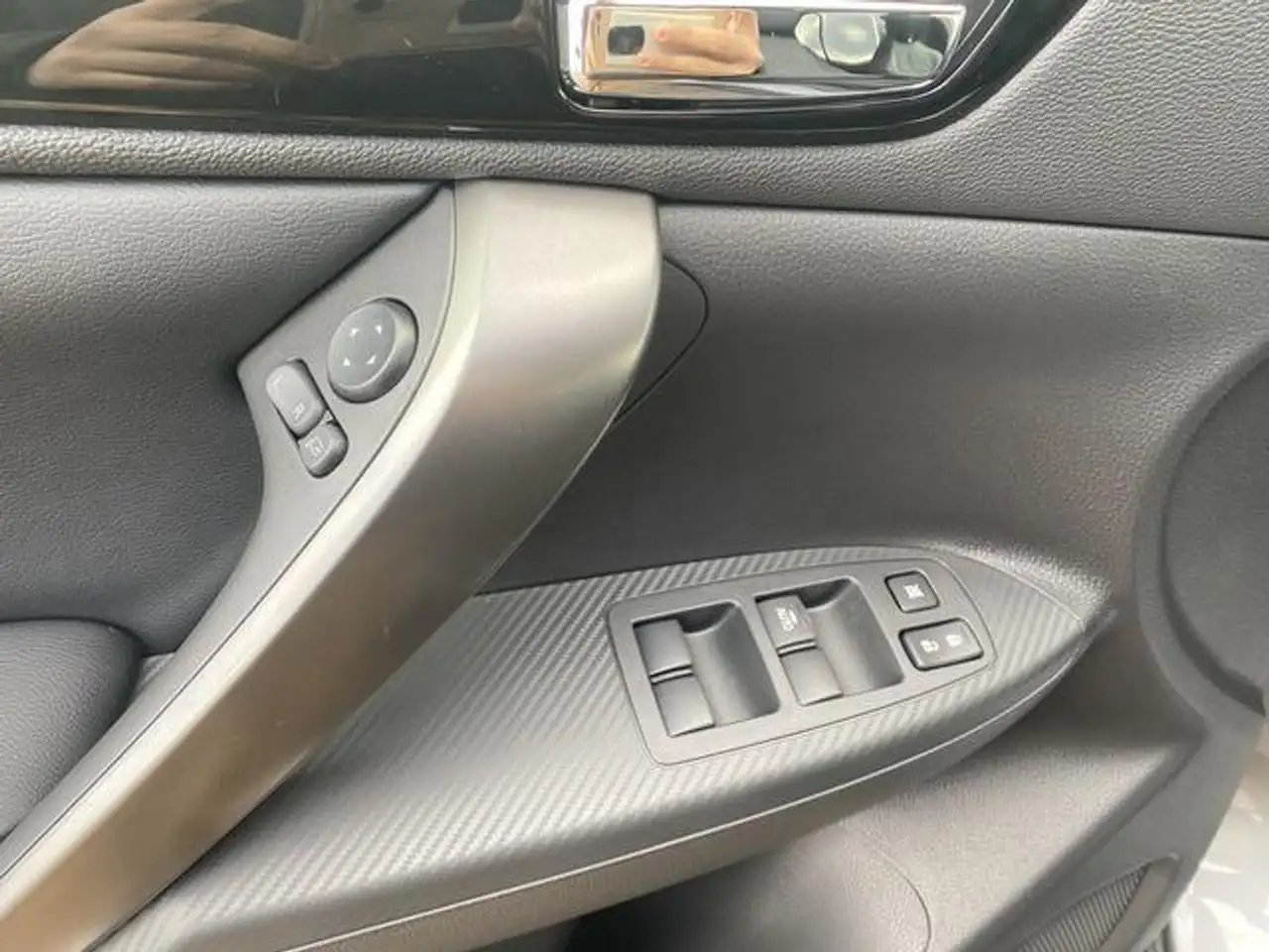Mitsubishi Eclipse Cross снимка Mitsubishi Eclipse Cross