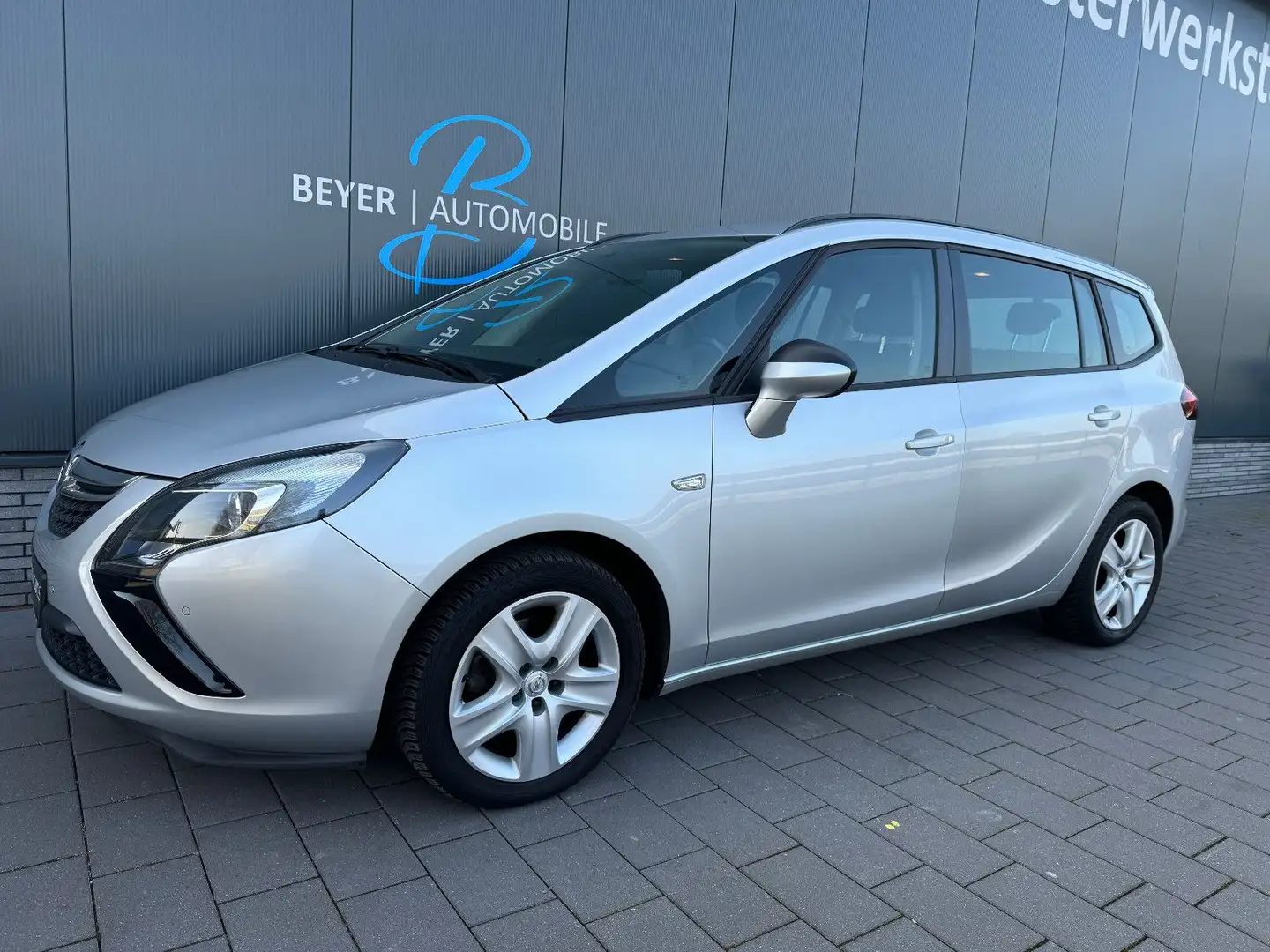 Opel Zafira C 1.4 Tourer Edition*Navi*PDC*Tempomat* Gümüş rengi - 1