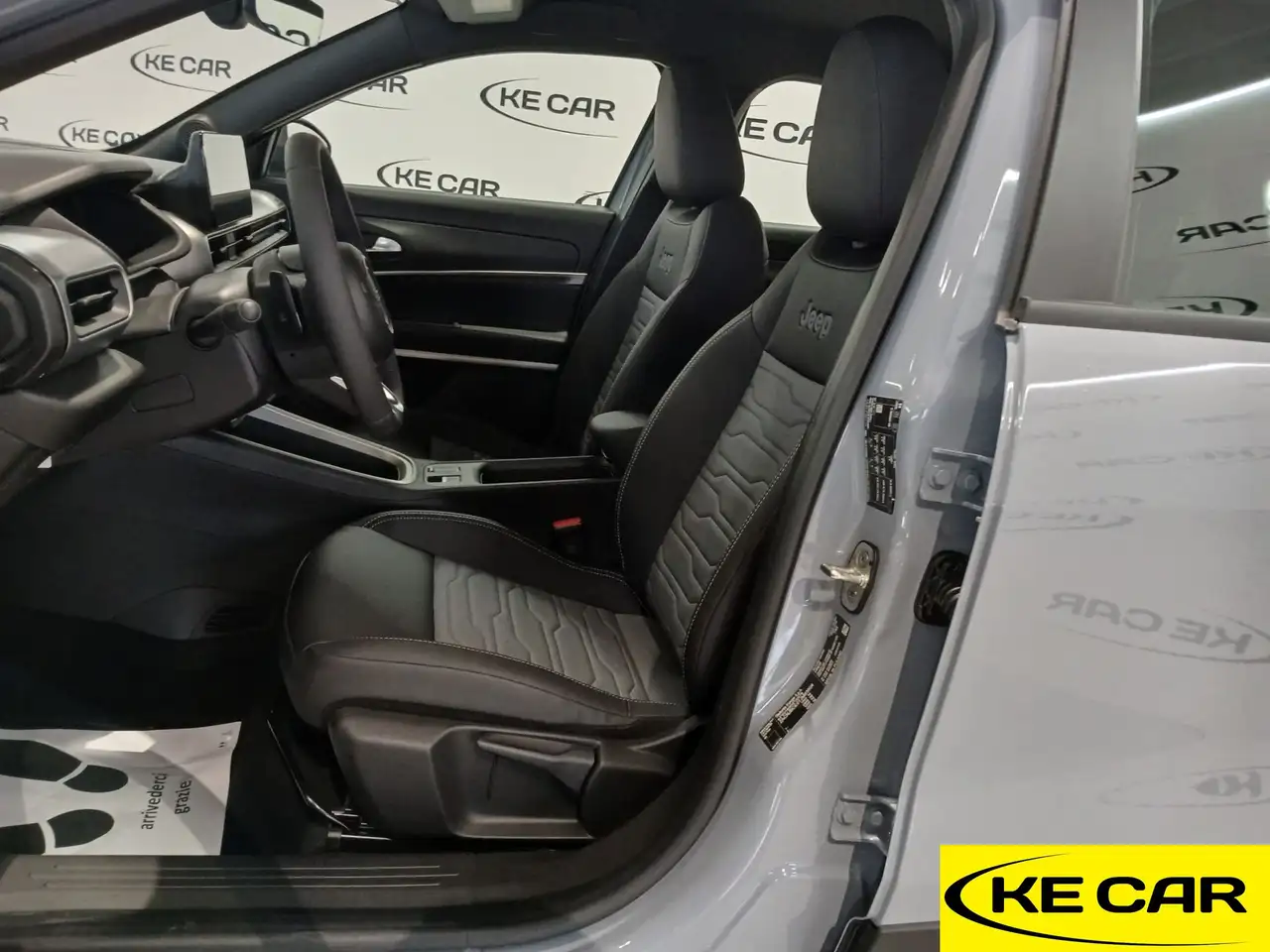 Jeep Avenger 1.2 MHEV 4xe Upland - PROMO JEEP 14