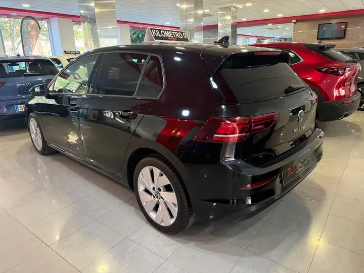 Volkswagen Golf 2025, foto 4