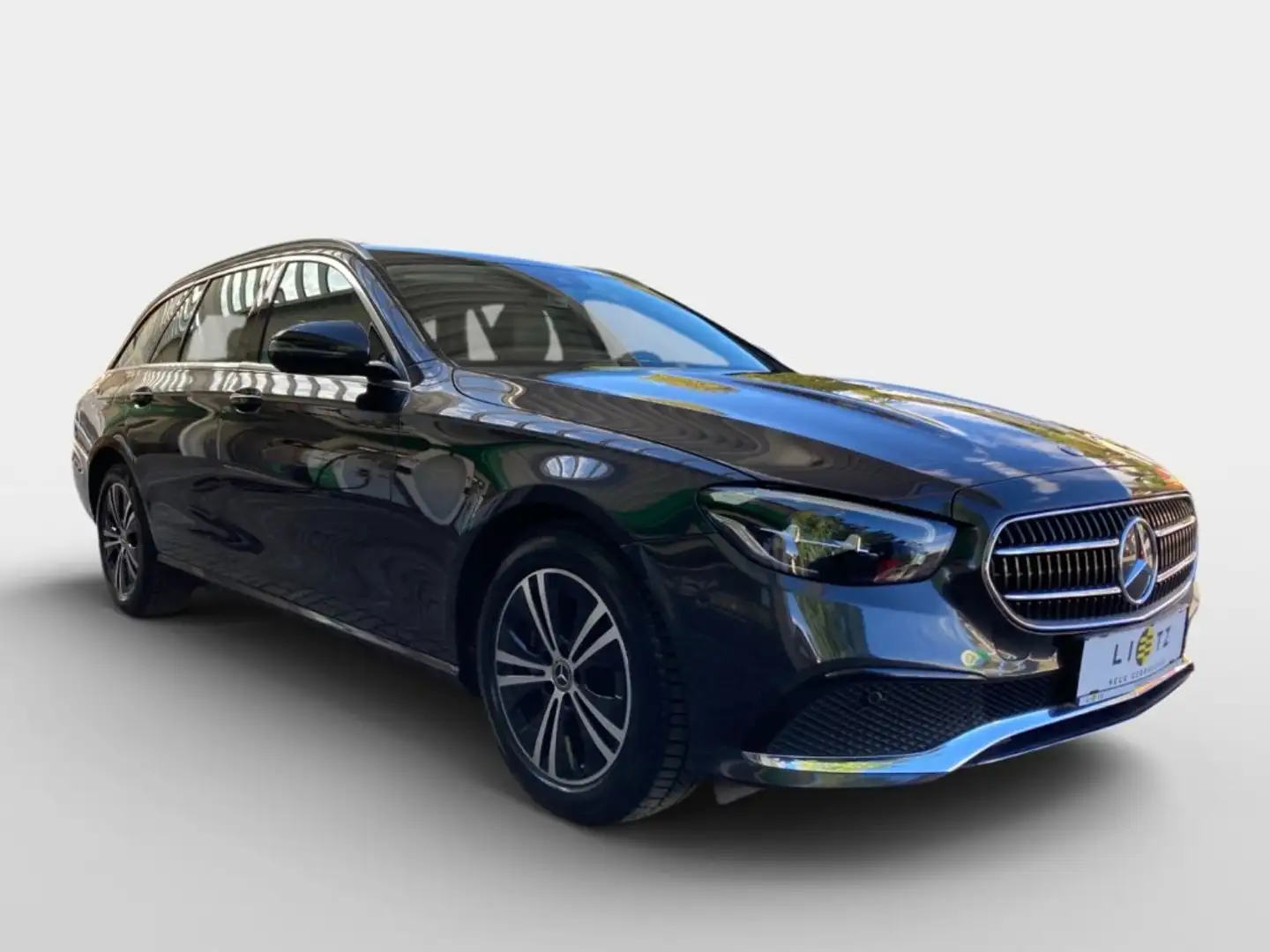 Mercedes-Benz E 220 d 4Matic T-Modell Avantgarde Line Grau - 2