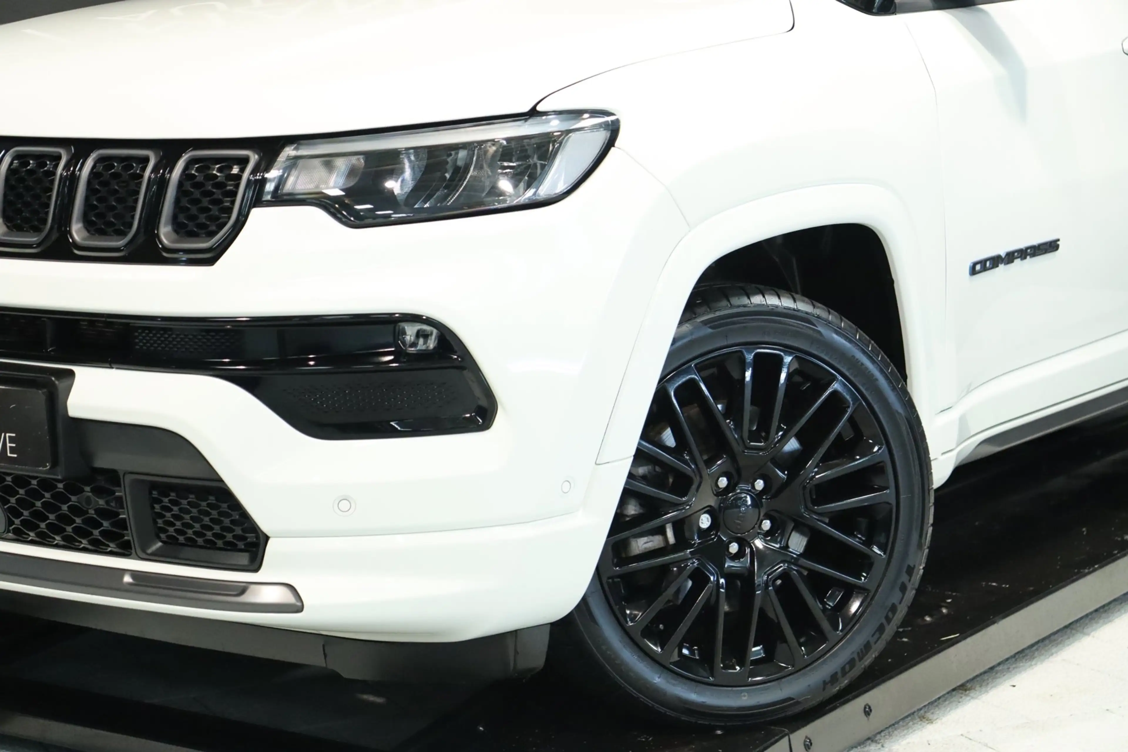Jeep Compass 4xe 240 Plug-in Hybrid Electric S / PANO / ACC / K — photo 2