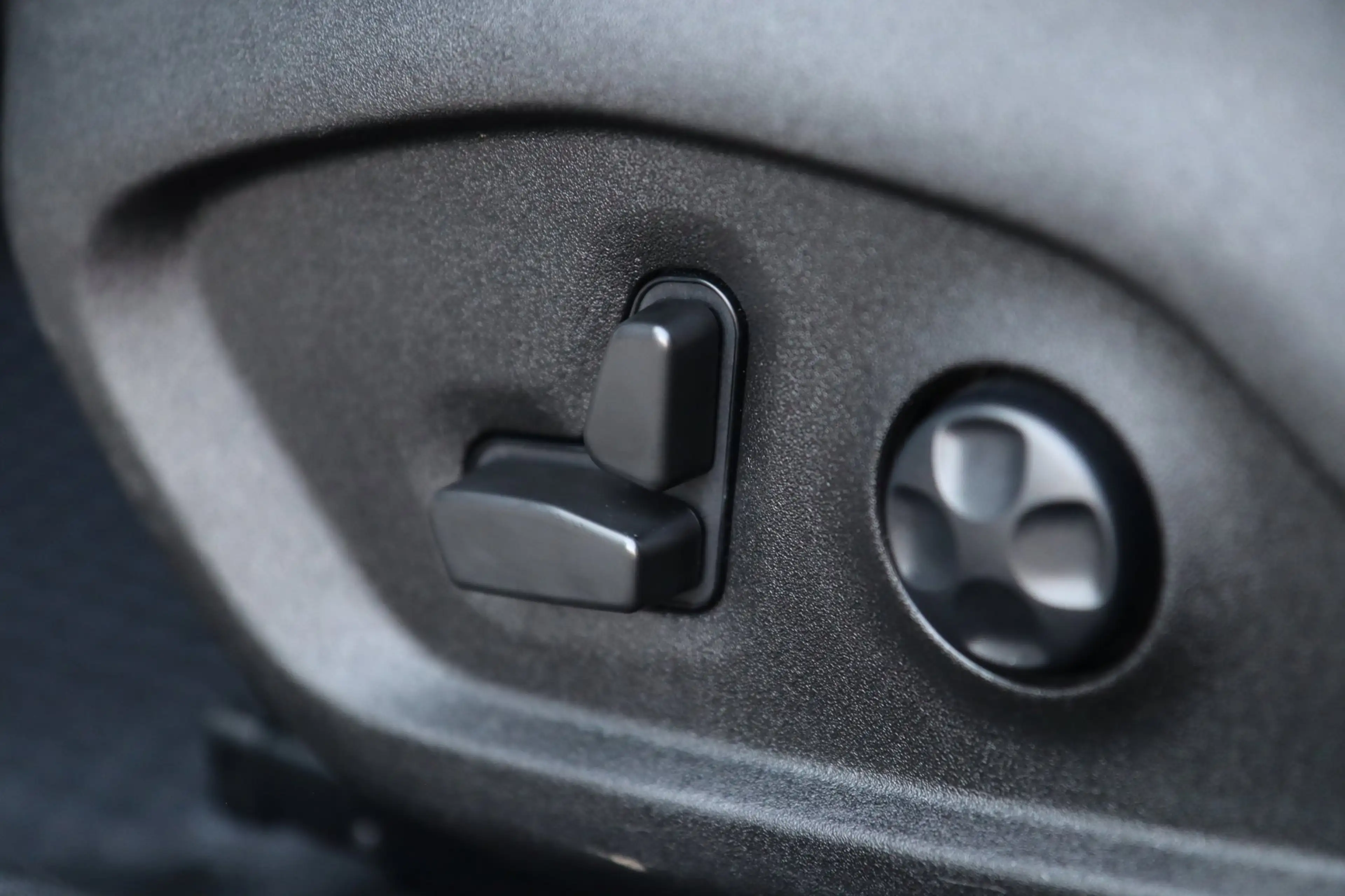 Jeep Compass 4xe 240 Plug-in Hybrid Electric S / PANO / ACC / K — photo 11