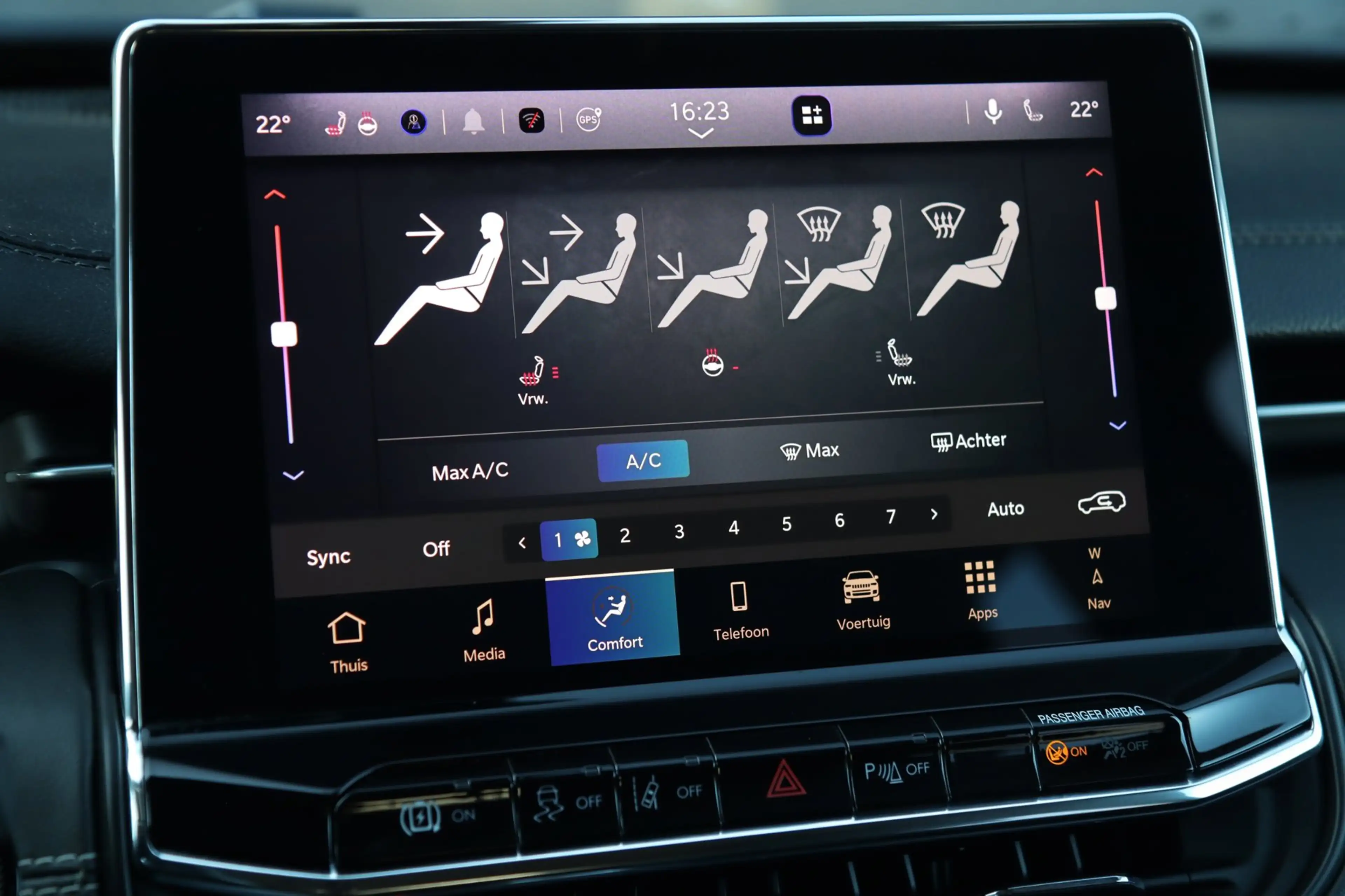 Jeep Compass 4xe 240 Plug-in Hybrid Electric S / PANO / ACC / K — photo 10